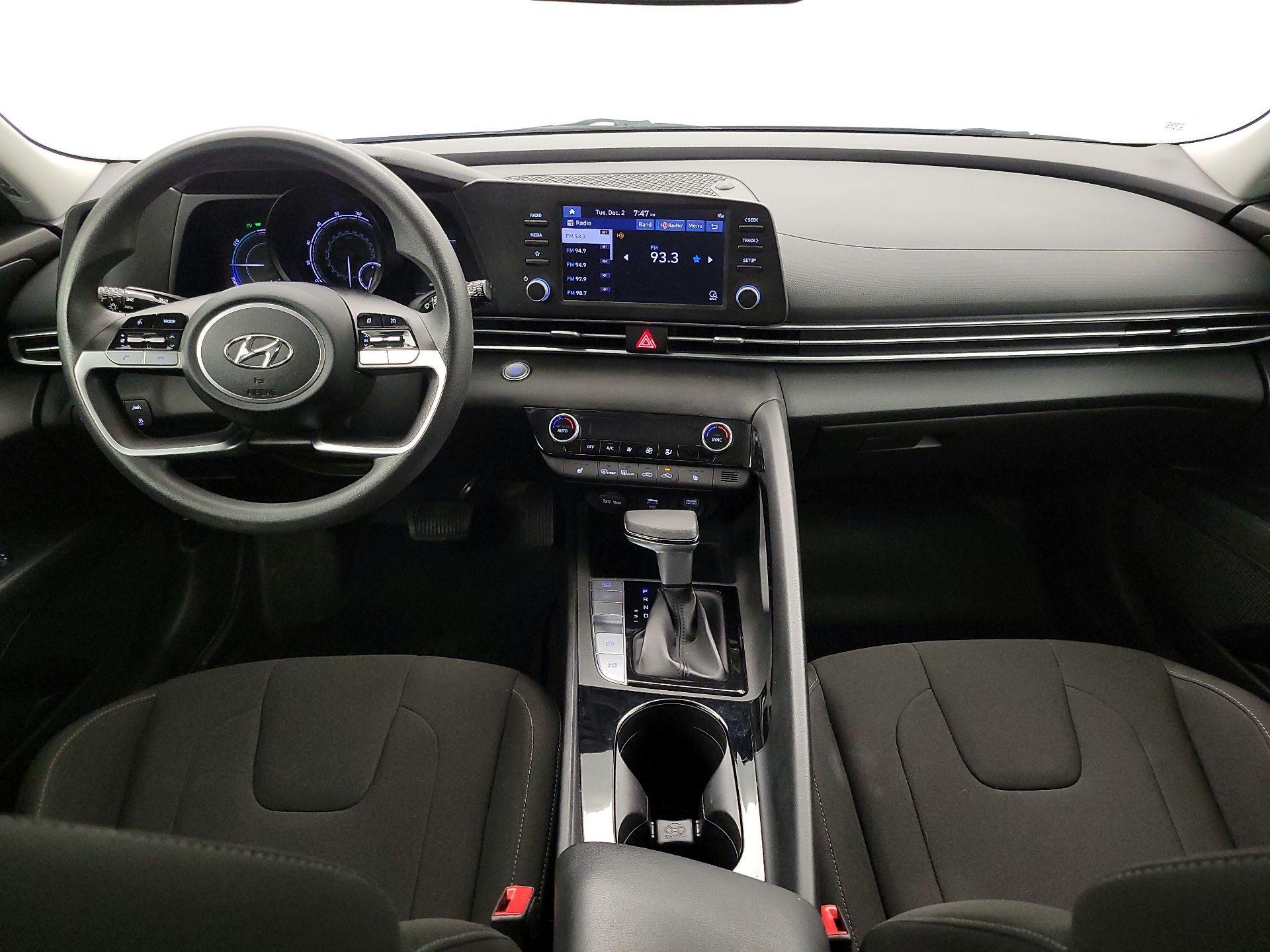 Thumbnail: 2022 Hyundai Elantra - 11