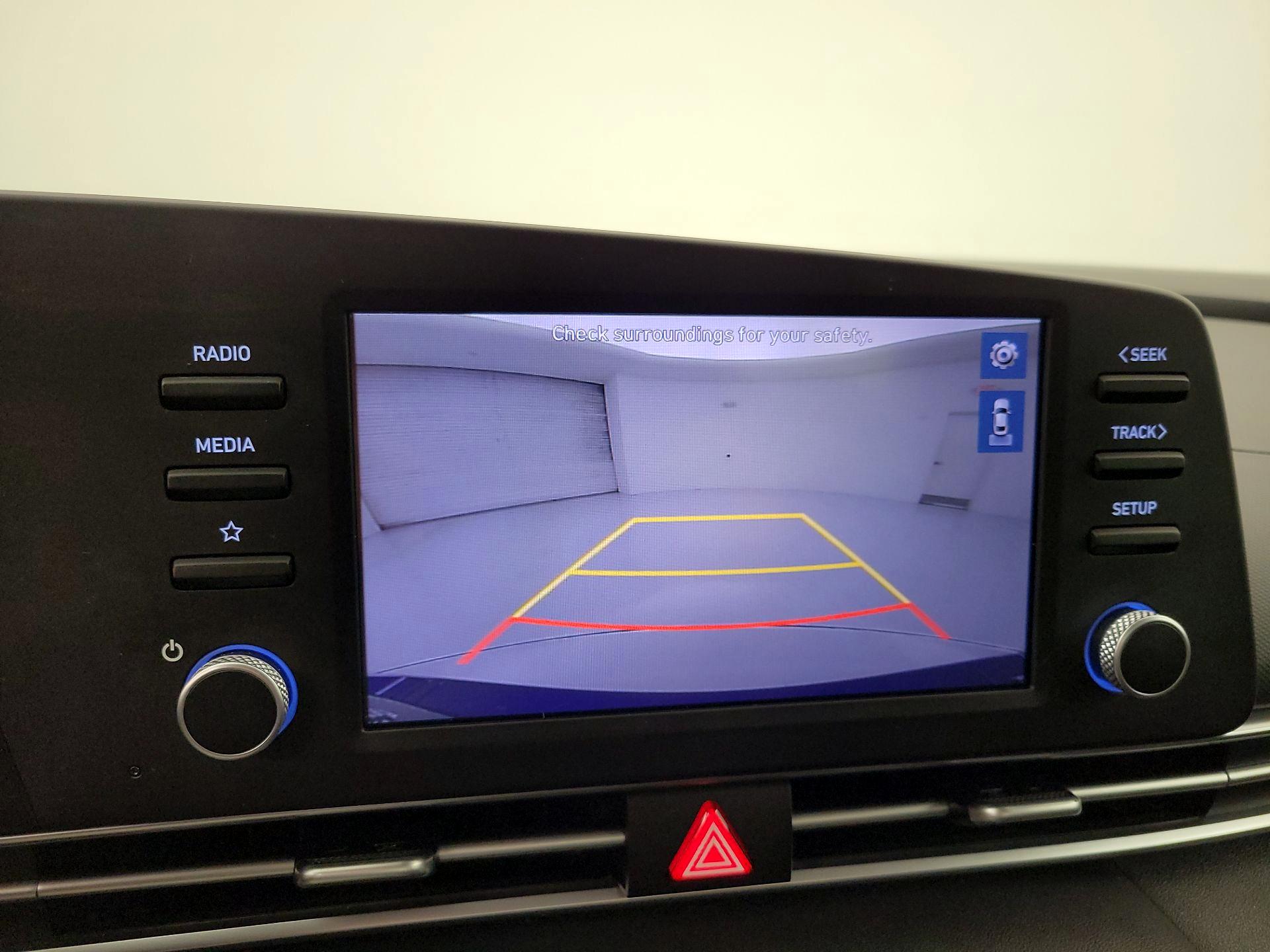 Thumbnail: 2022 Hyundai Elantra - 14