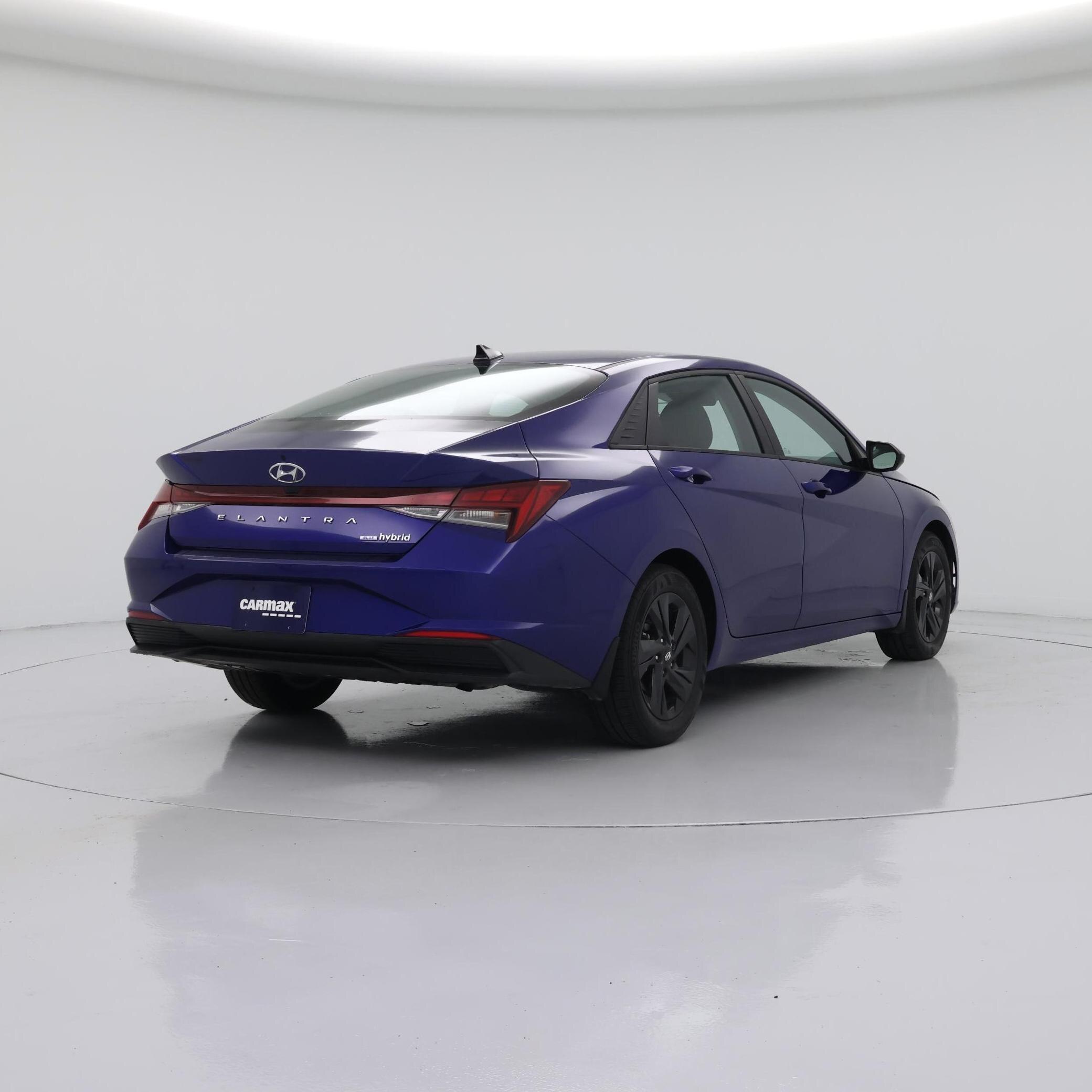 Thumbnail: 2022 Hyundai Elantra - 8