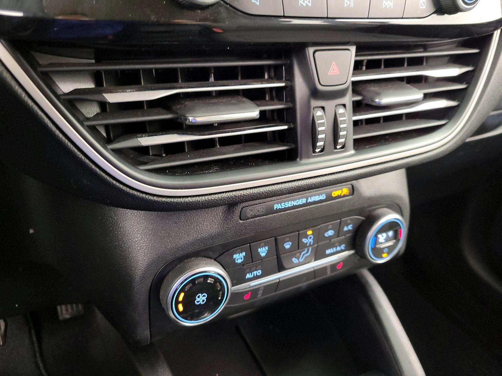 Thumbnail: 2020 Ford Escape - 16