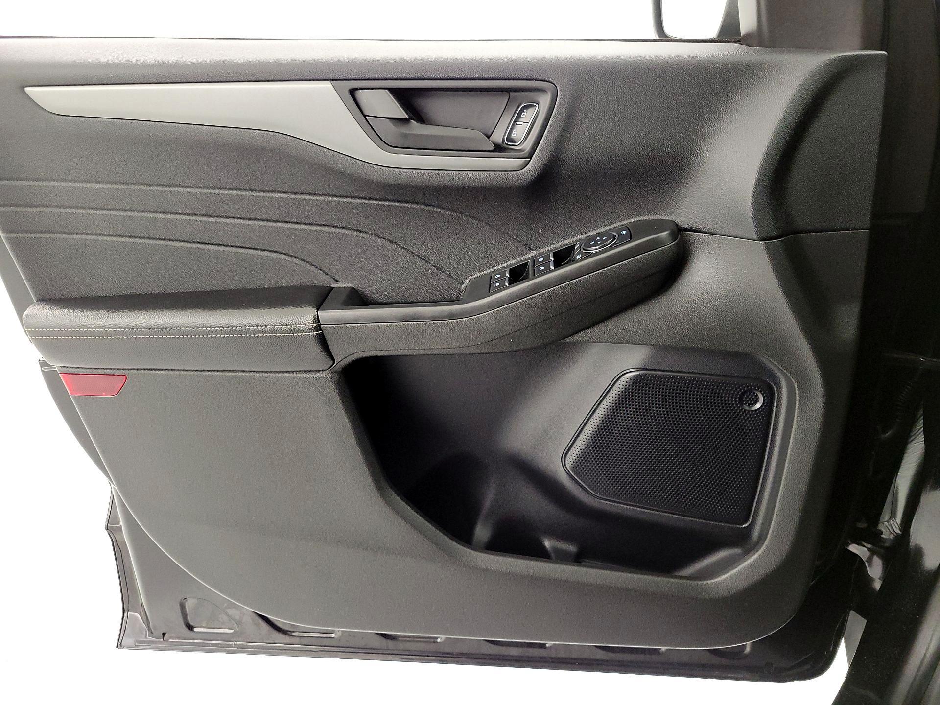 Thumbnail: 2023 Ford Escape - 12