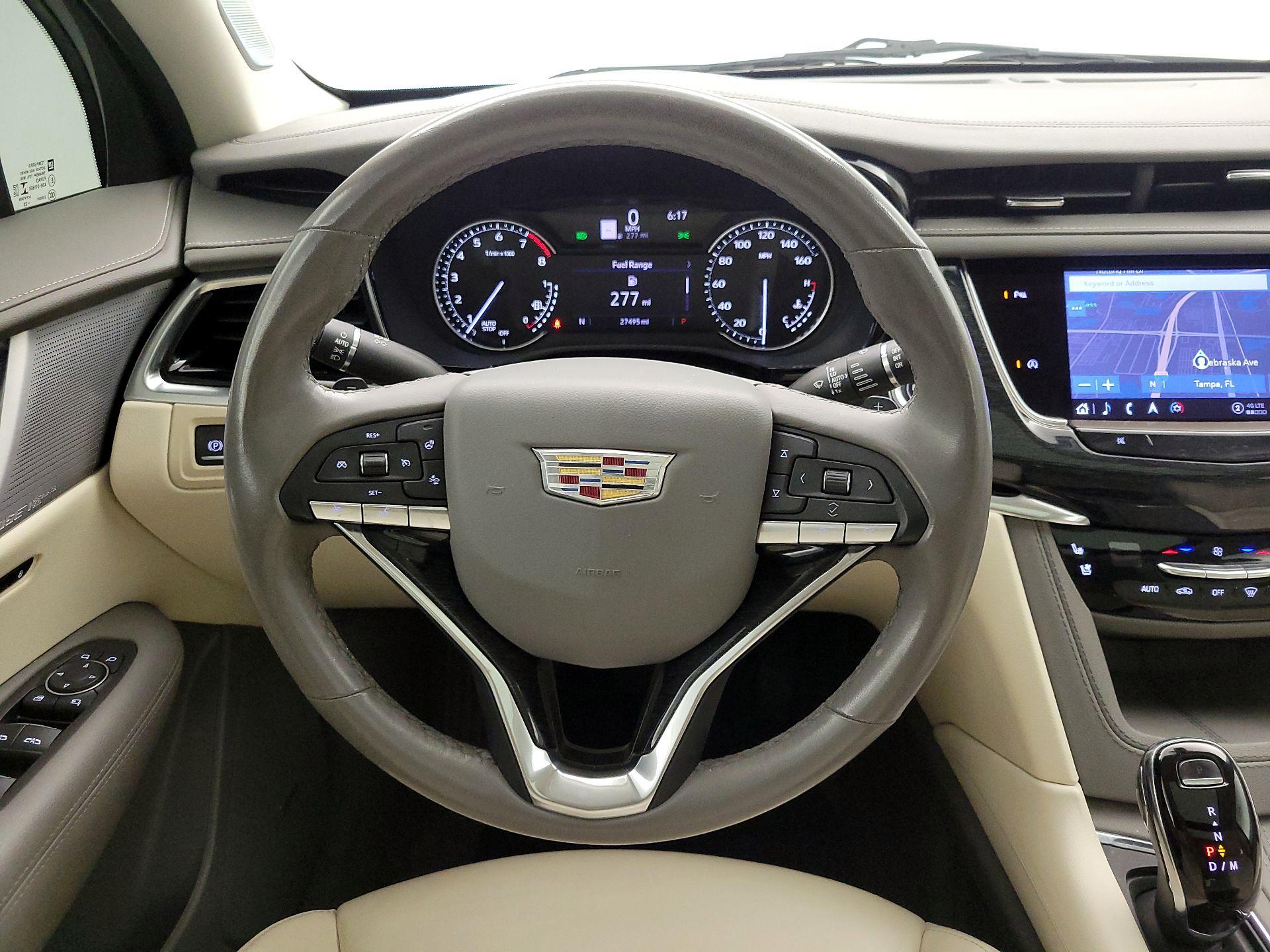 Thumbnail: 2023 Cadillac XT6 - 10