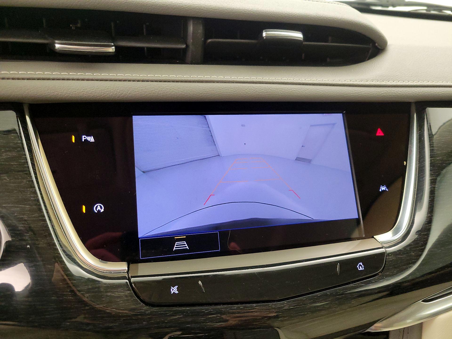 Thumbnail: 2023 Cadillac XT6 - 15