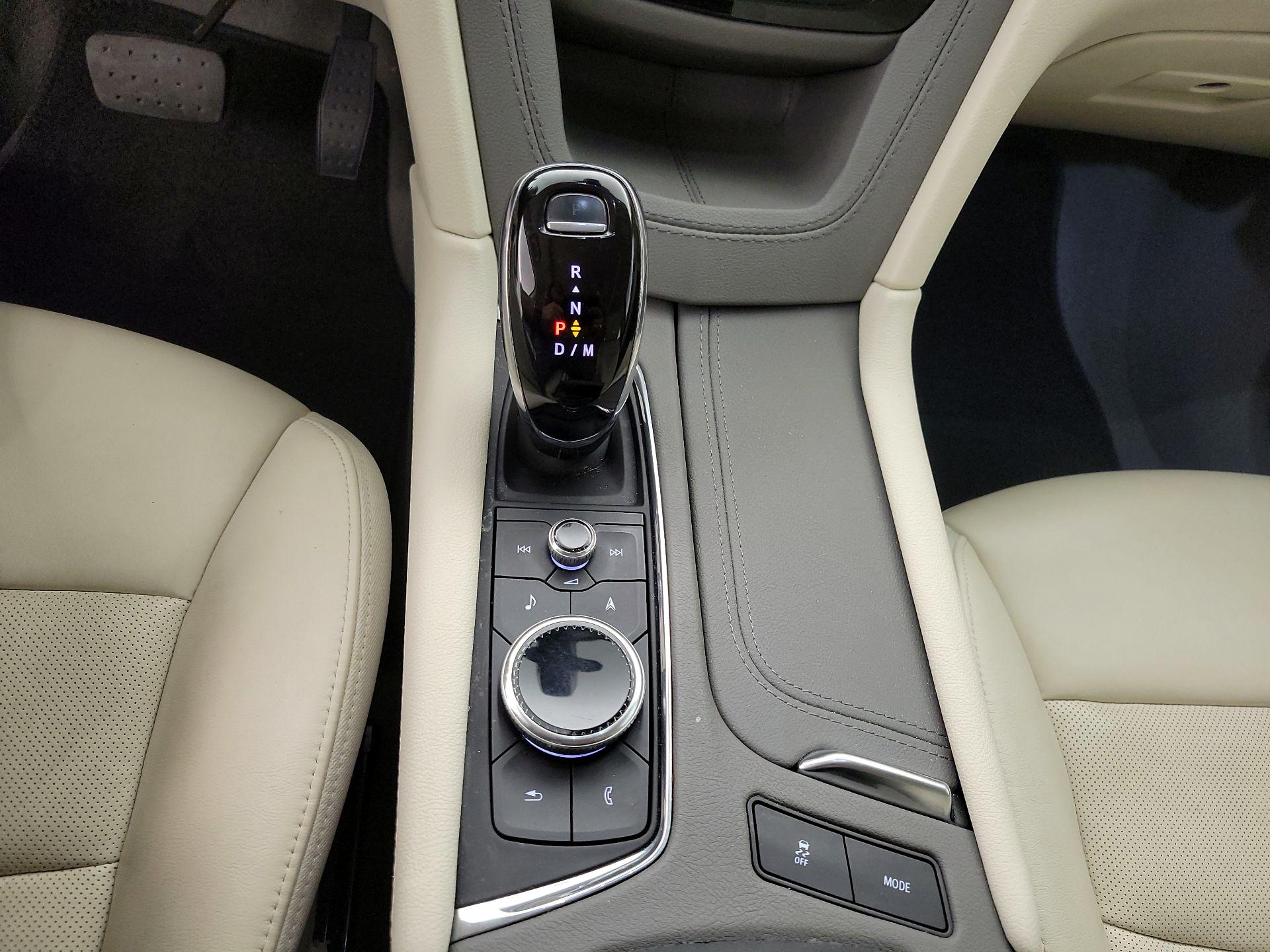 Thumbnail: 2023 Cadillac XT6 - 18