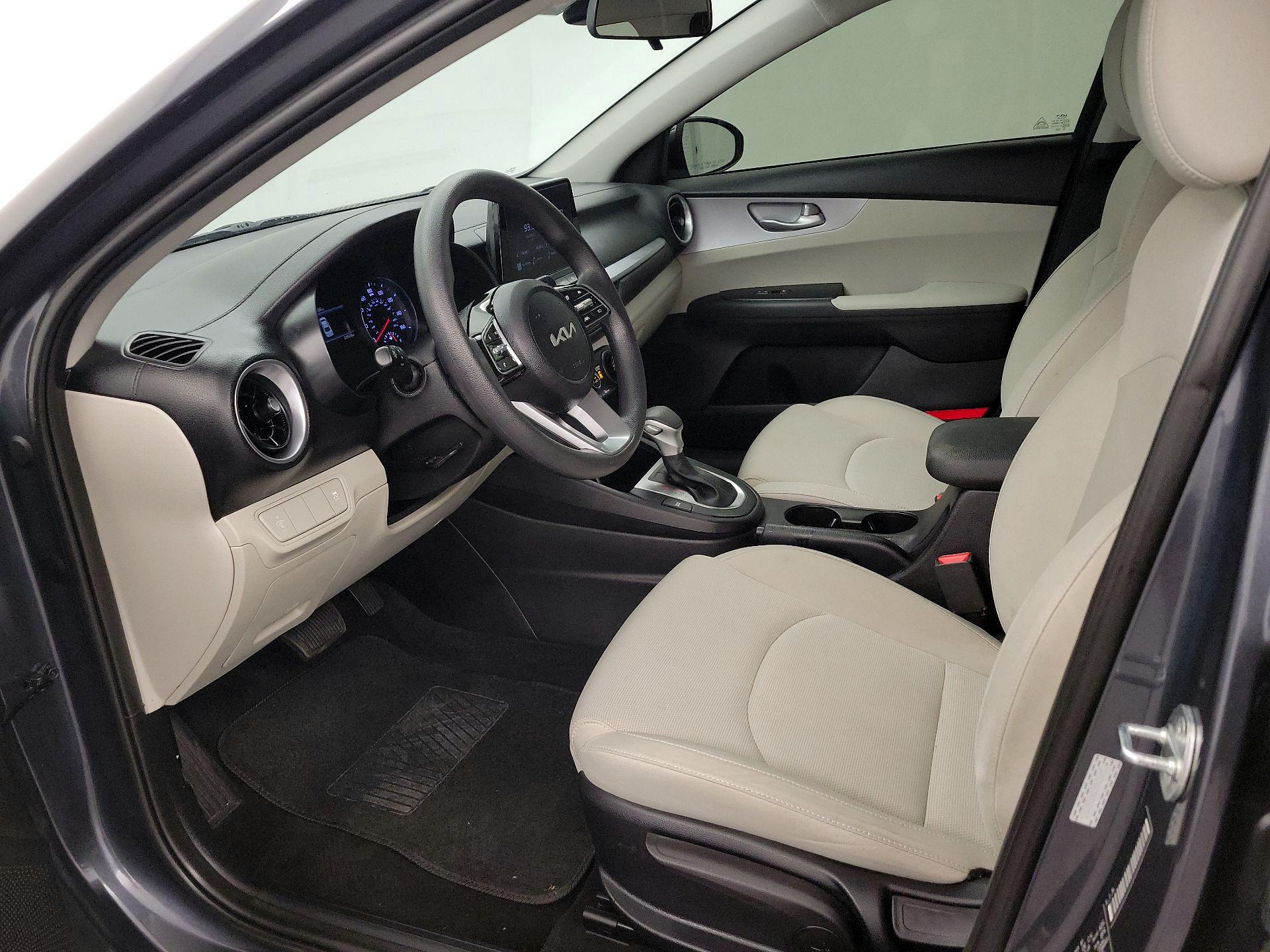 Thumbnail: 2023 Kia Forte - 11