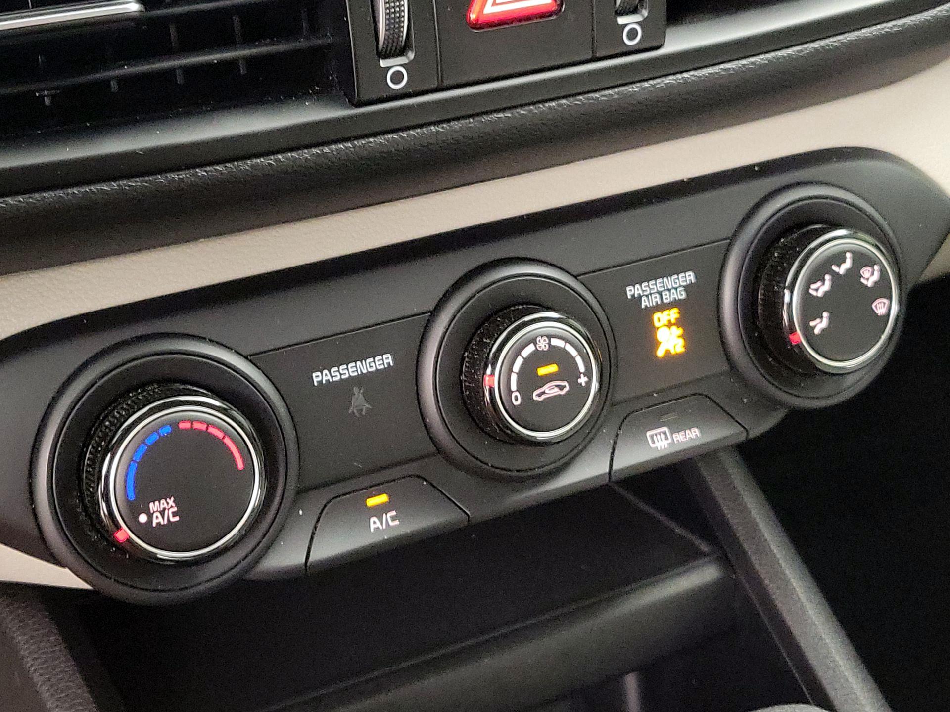 Thumbnail: 2023 Kia Forte - 16