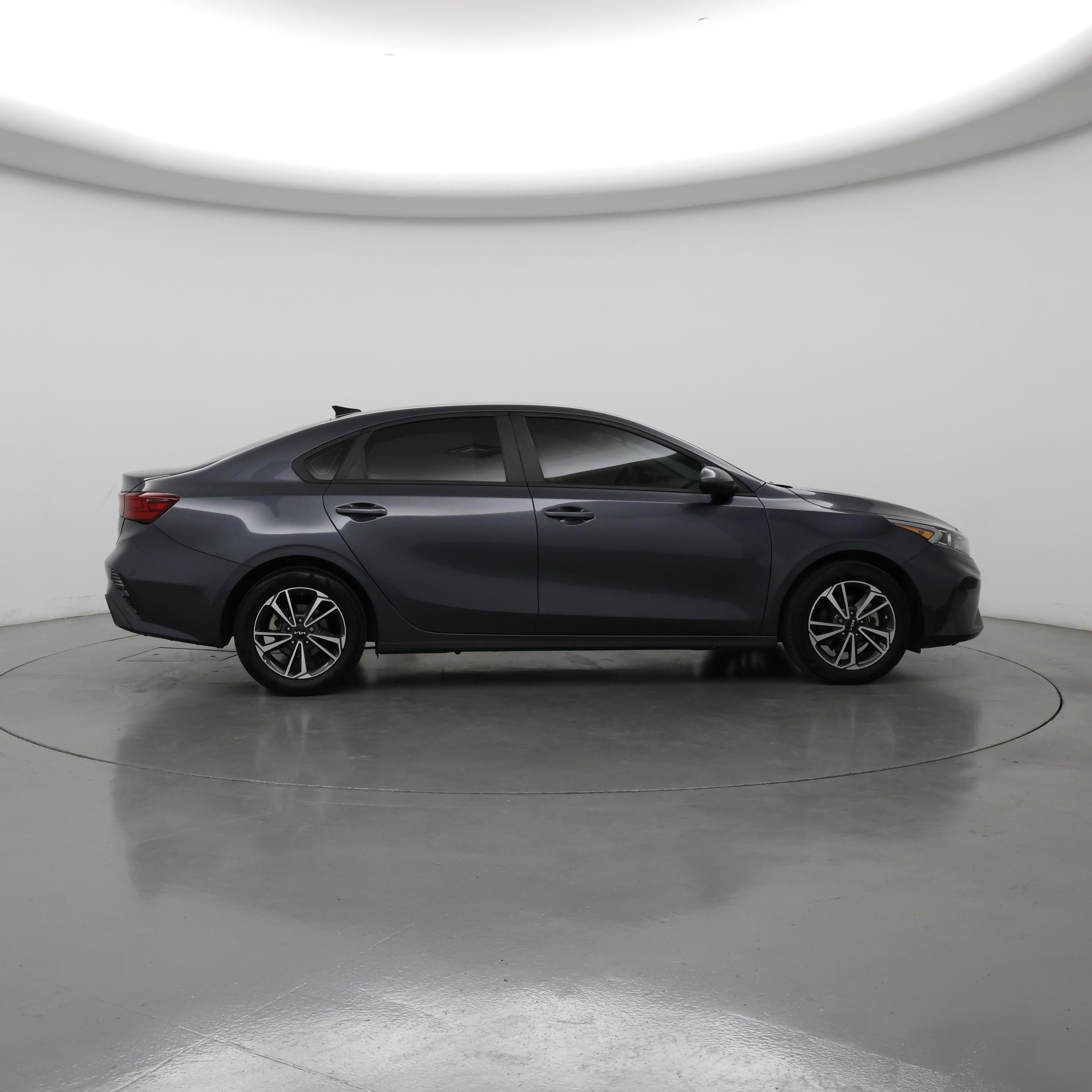 Thumbnail: 2023 Kia Forte - 7