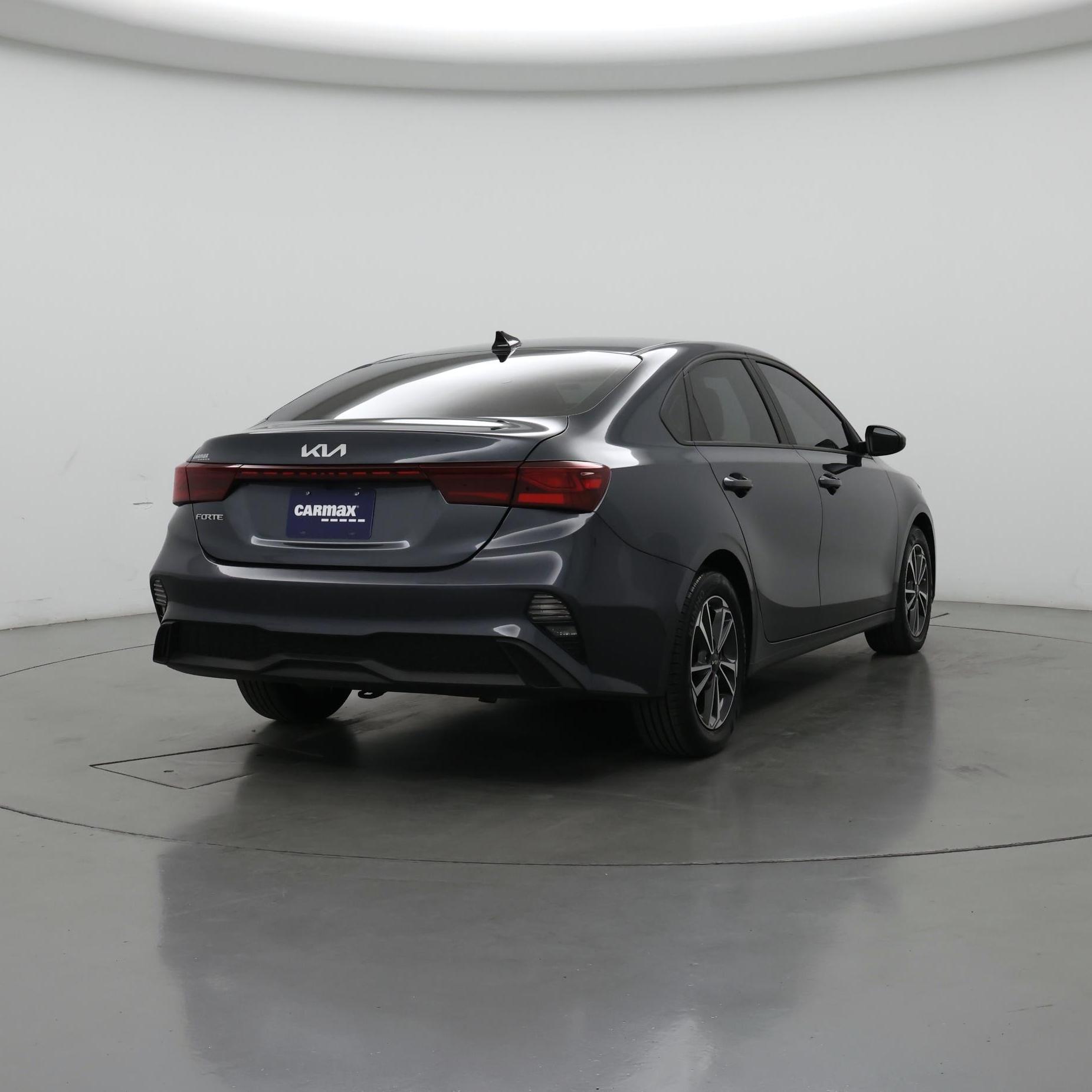 Thumbnail: 2023 Kia Forte - 8