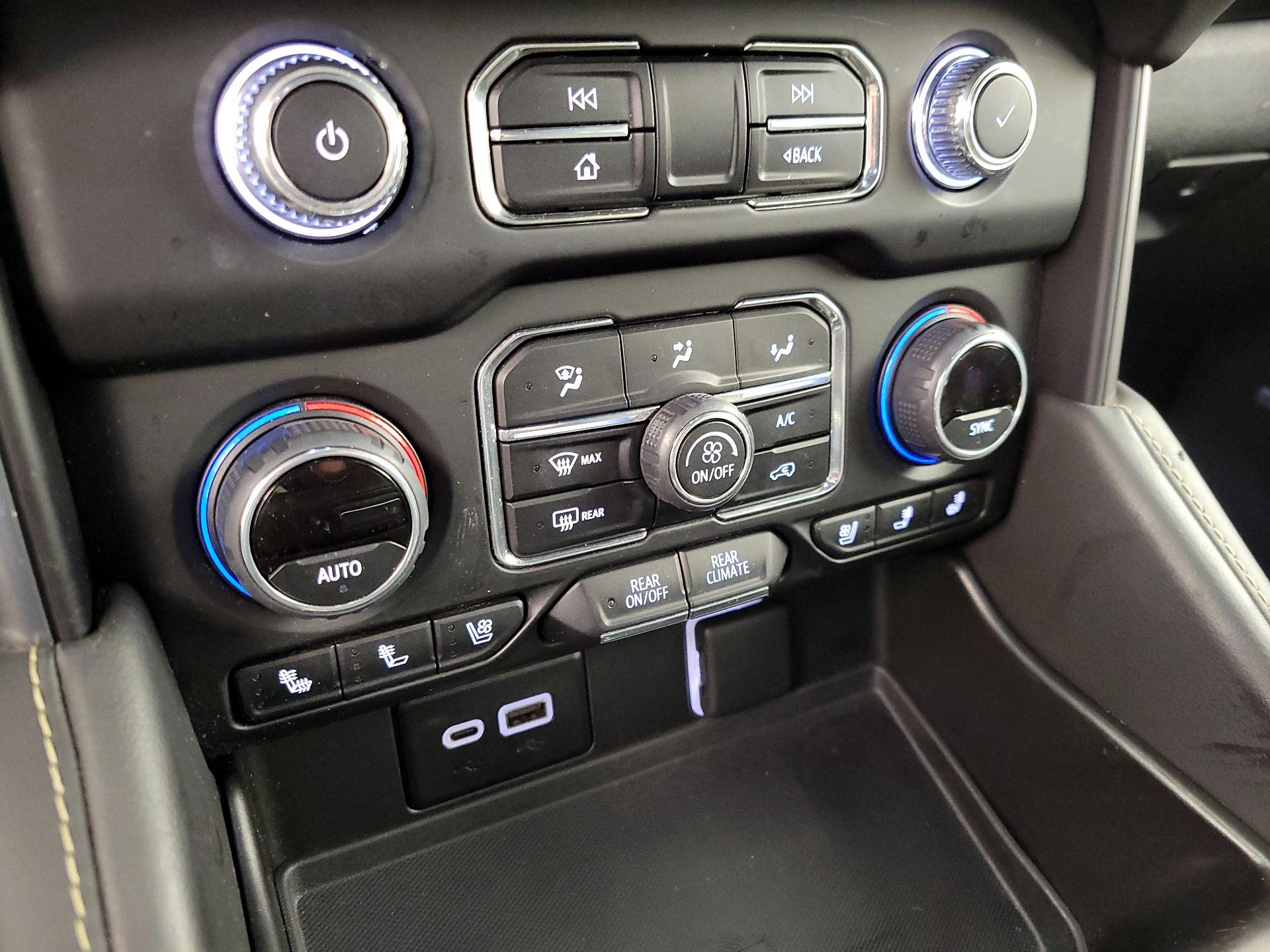 Thumbnail: 2023 Chevrolet Suburban - 16