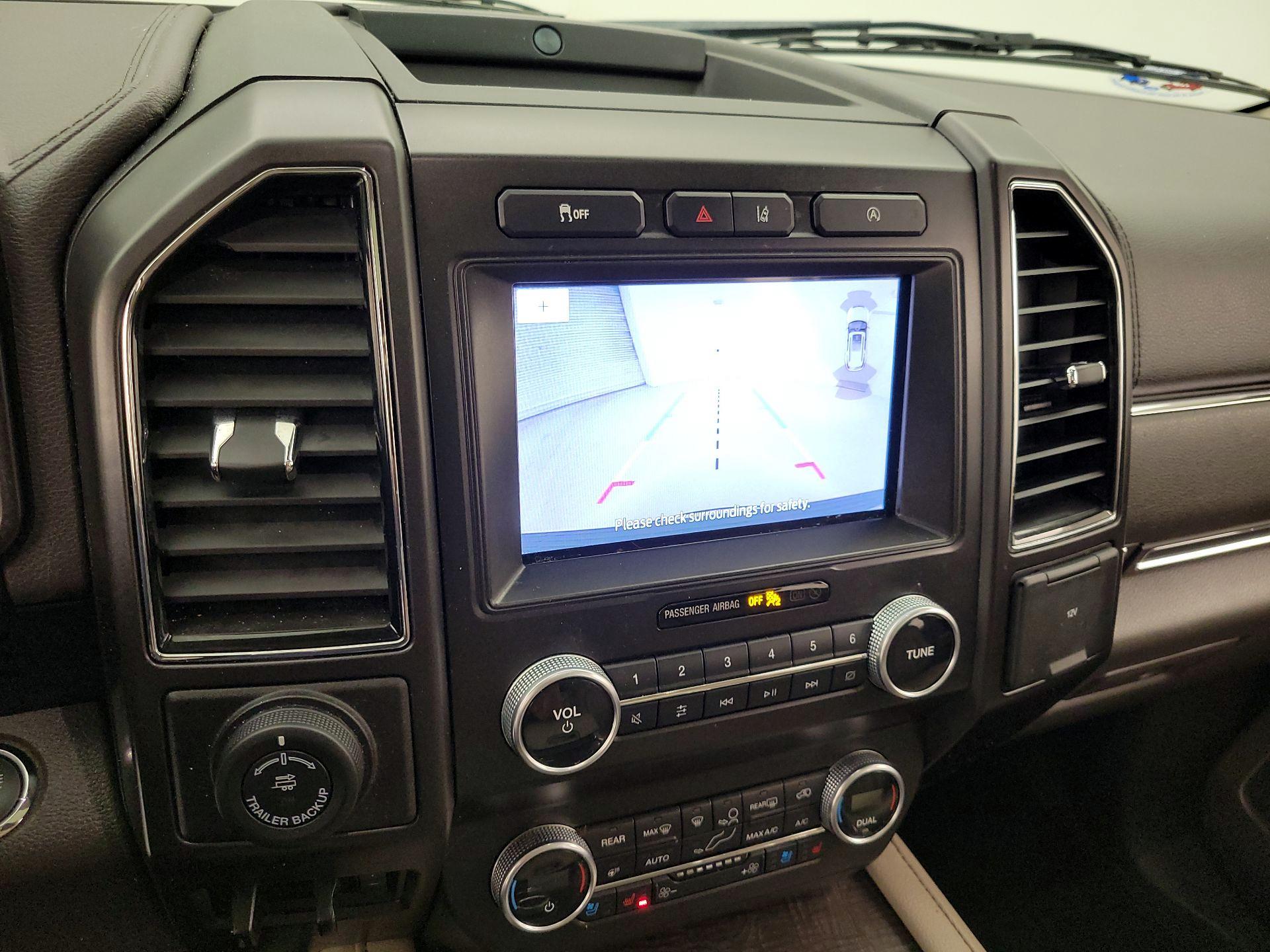 Thumbnail: 2021 Ford Expedition - 14