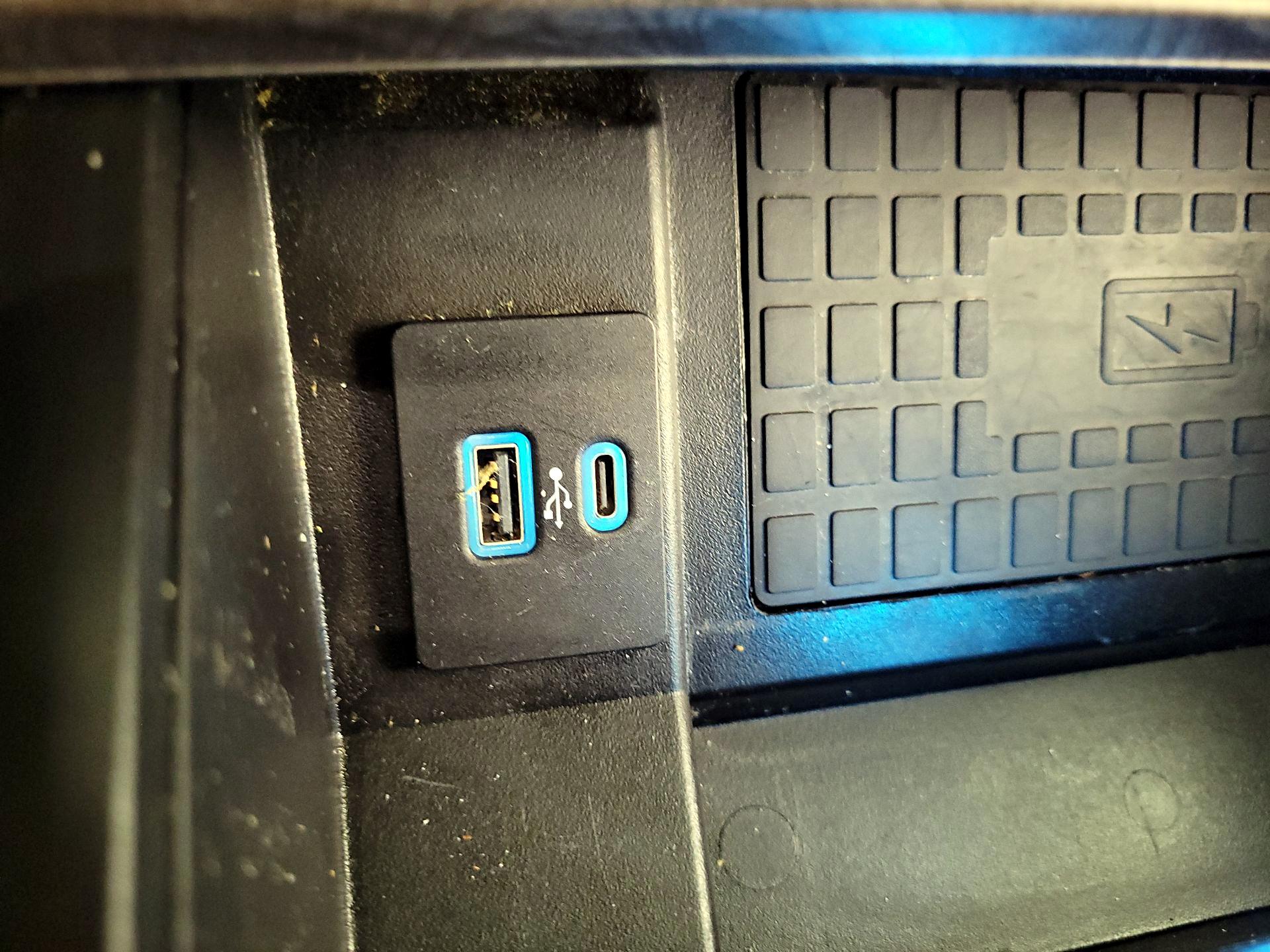 Thumbnail: 2021 Ford Expedition - 18