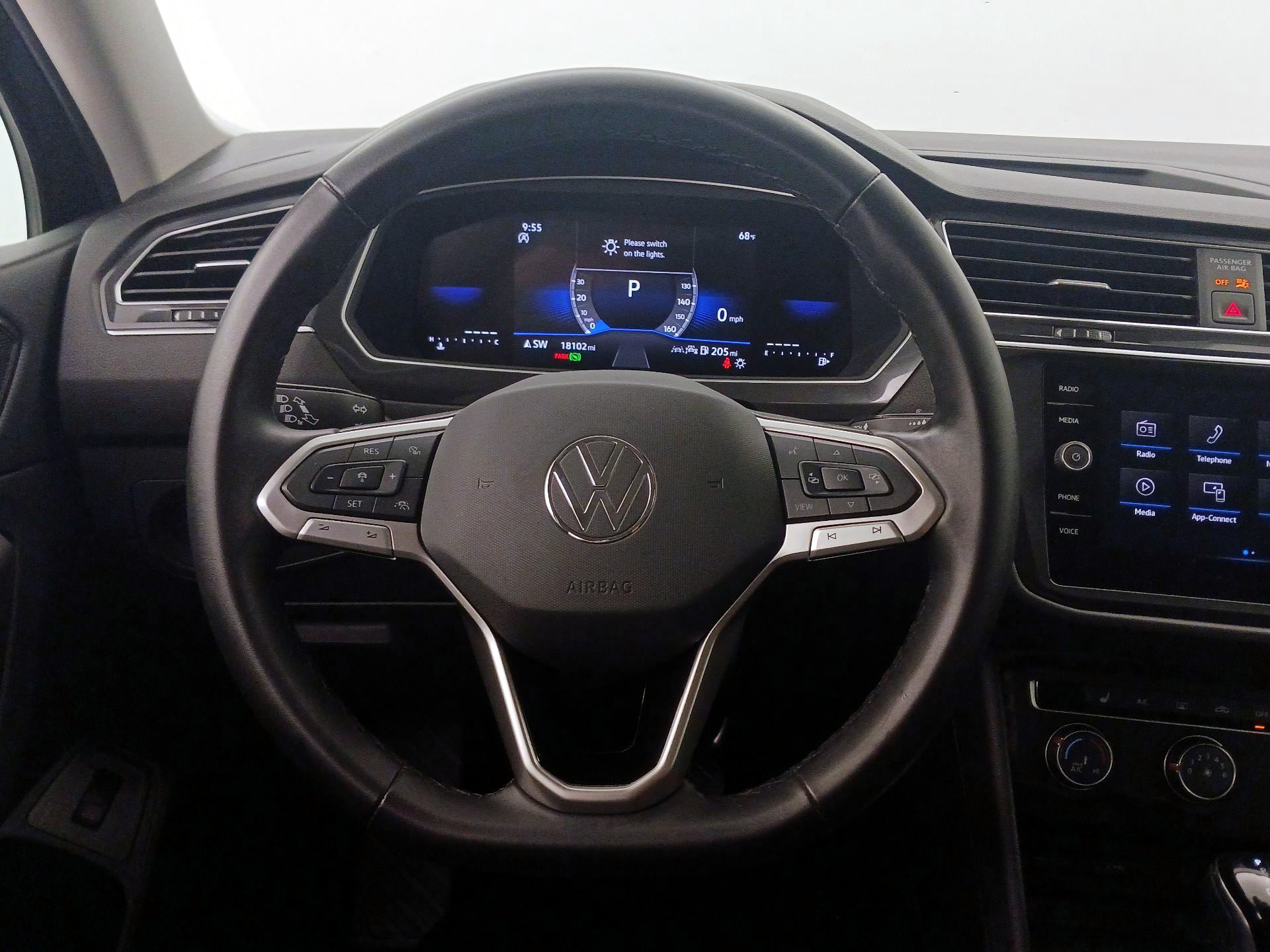 Thumbnail: 2024 Volkswagen Tiguan - 10