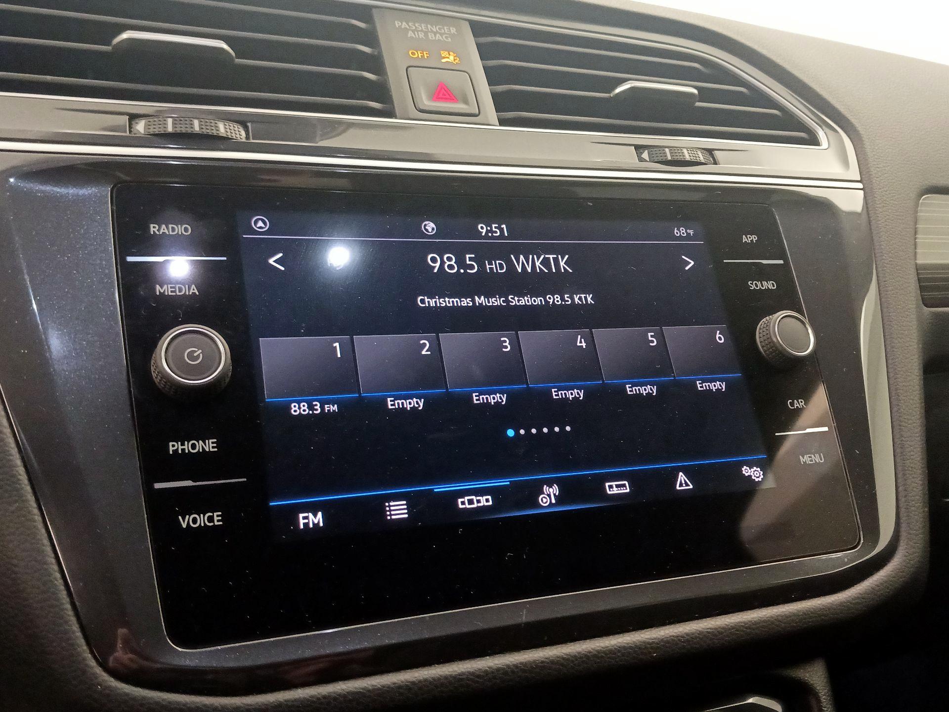 Thumbnail: 2024 Volkswagen Tiguan - 15