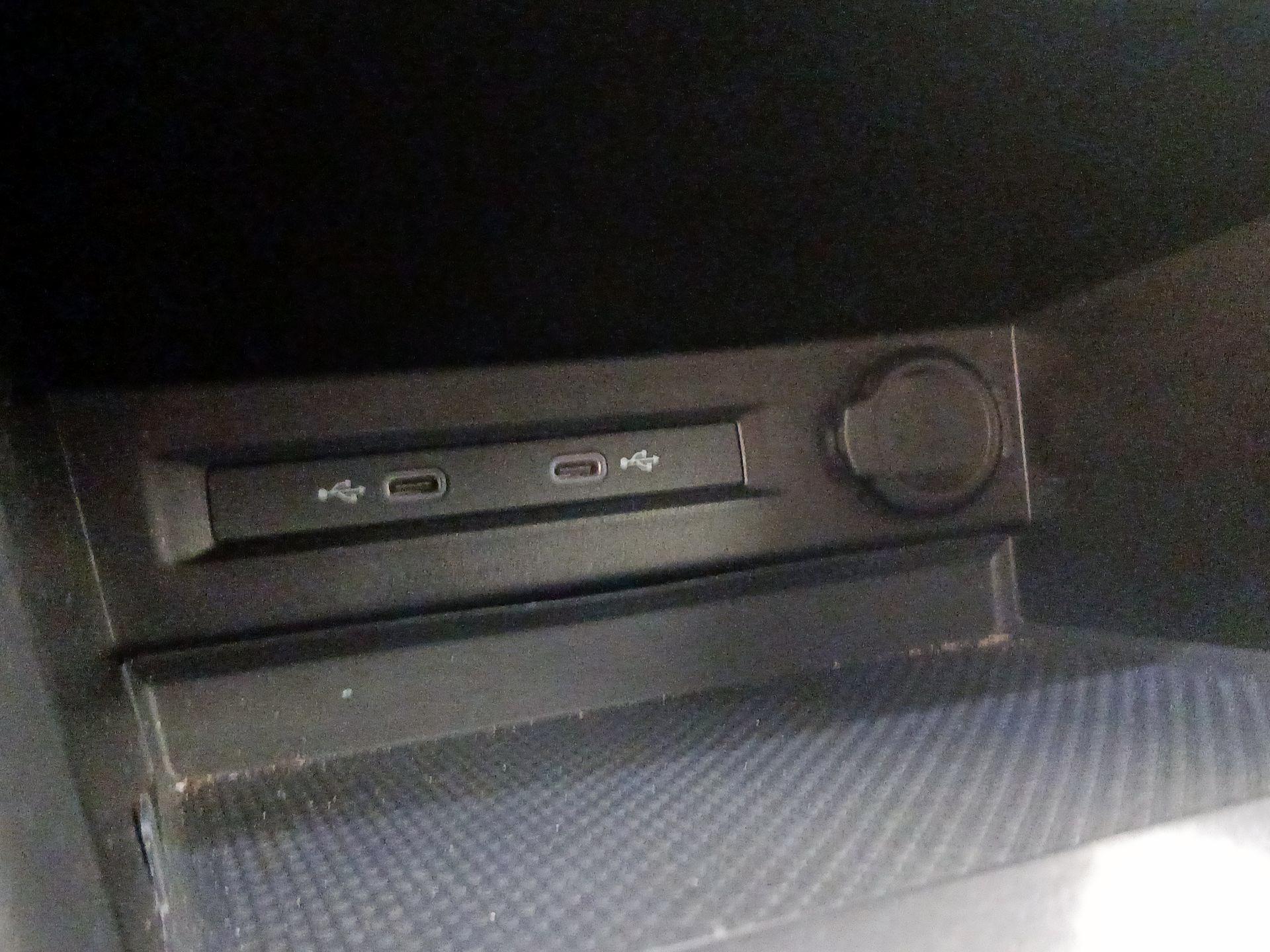 Thumbnail: 2024 Volkswagen Tiguan - 18