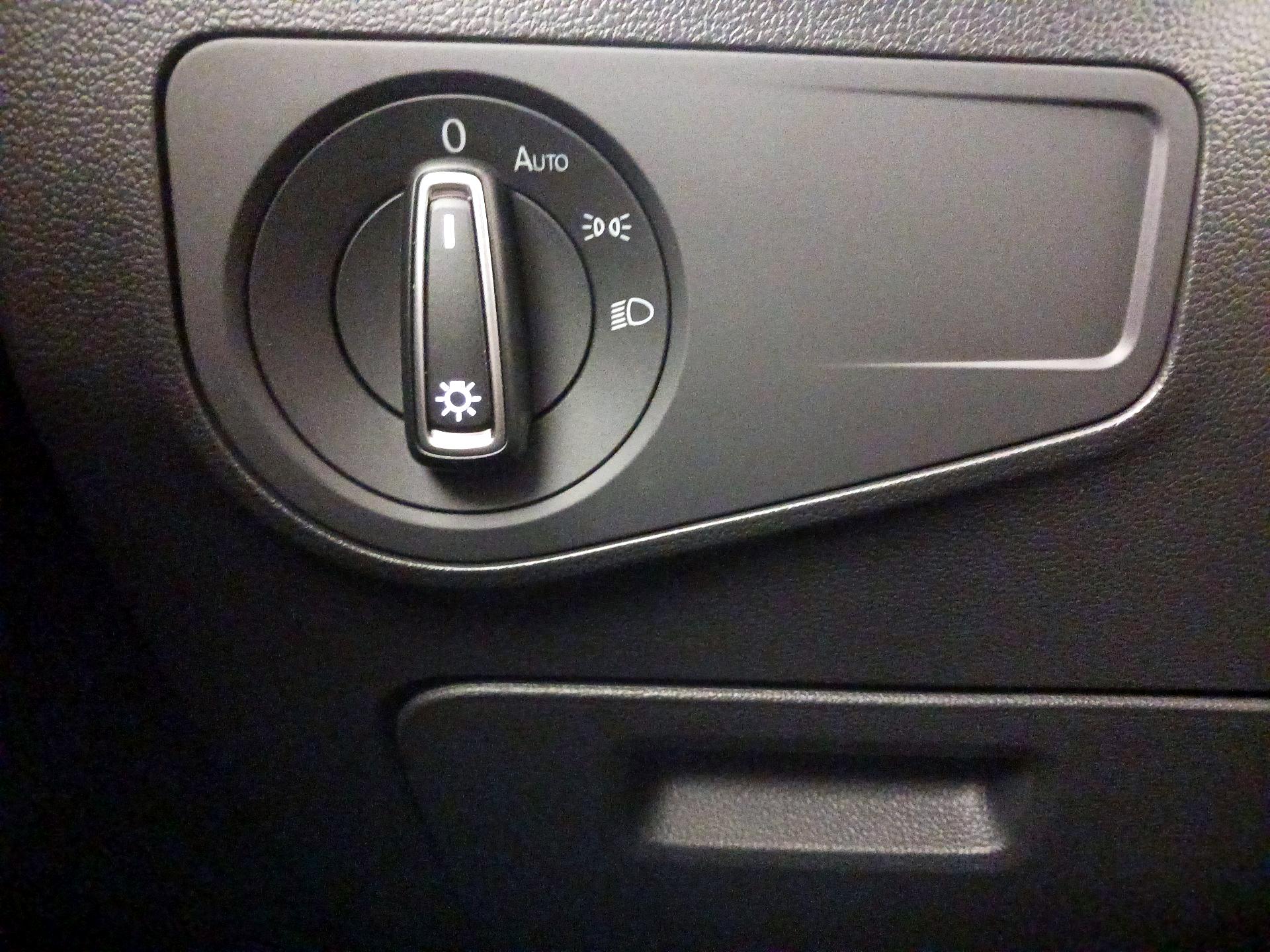 Thumbnail: 2024 Volkswagen Tiguan - 13