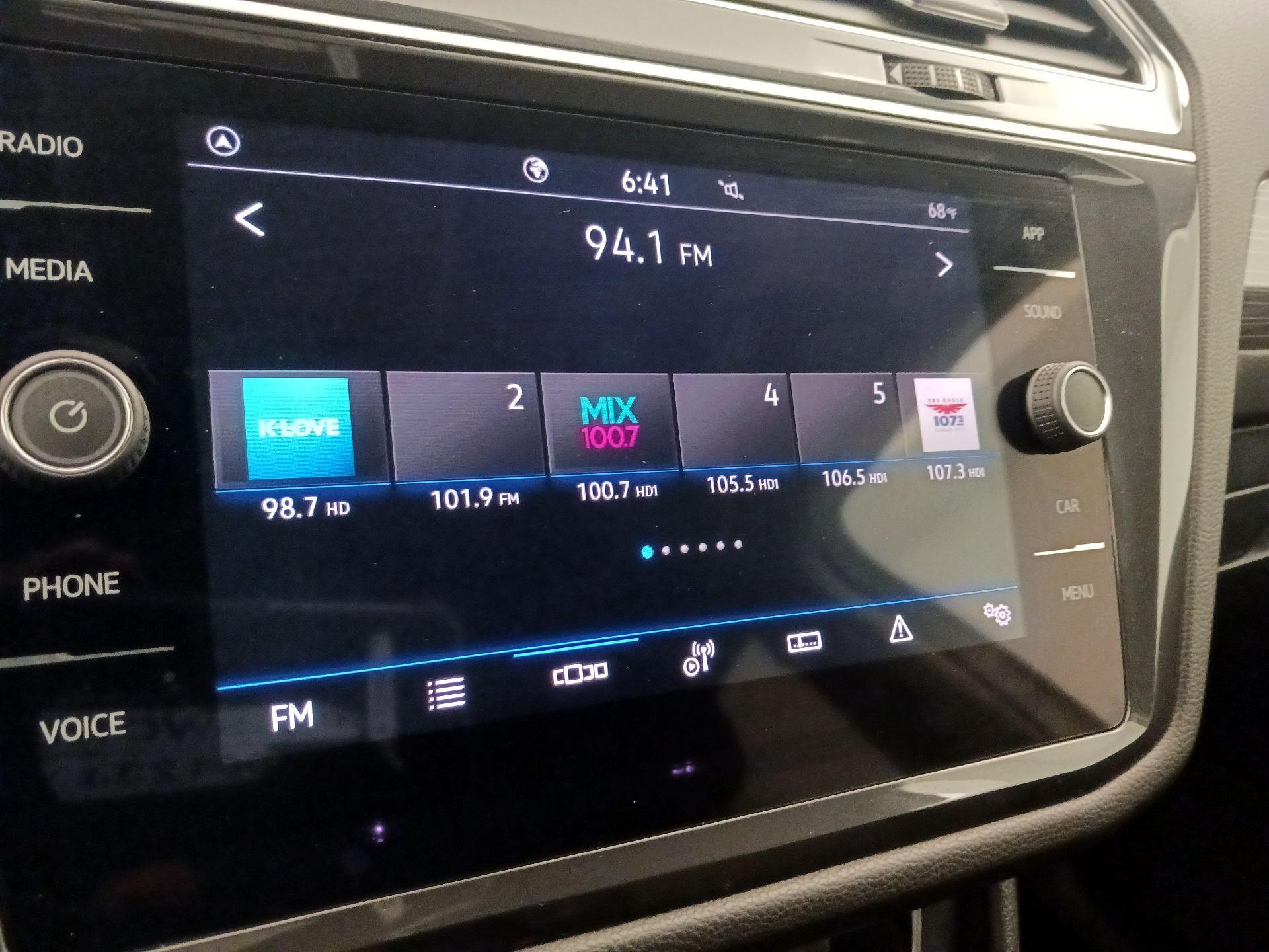 Thumbnail: 2024 Volkswagen Tiguan - 15