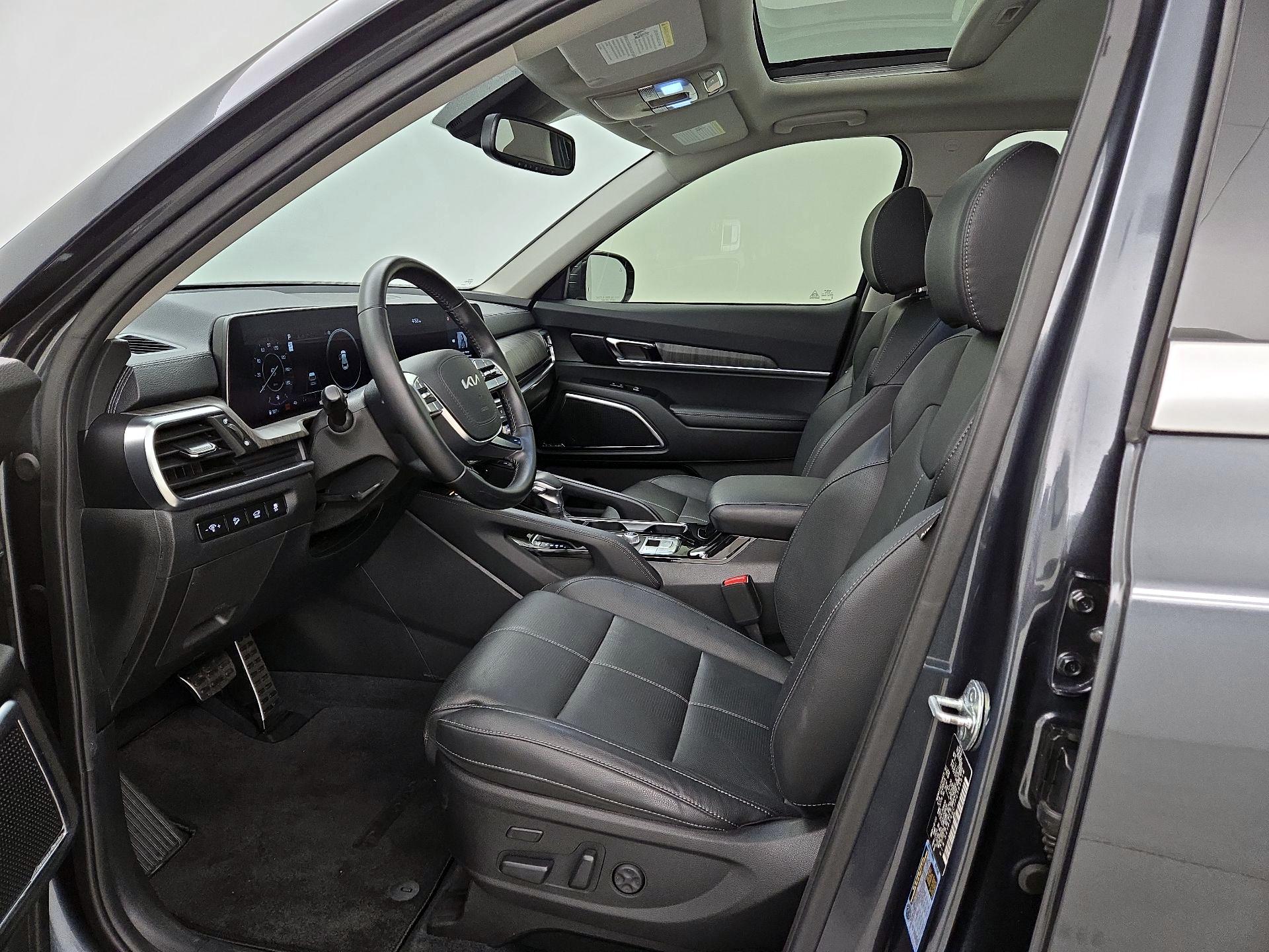 Thumbnail: 2023 Kia Telluride - 11