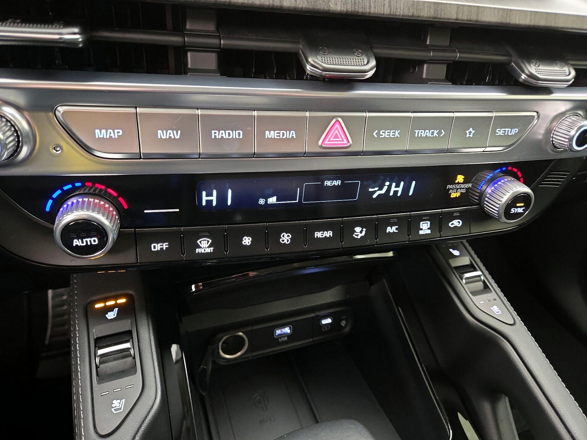 Thumbnail: 2023 Kia Telluride - 17