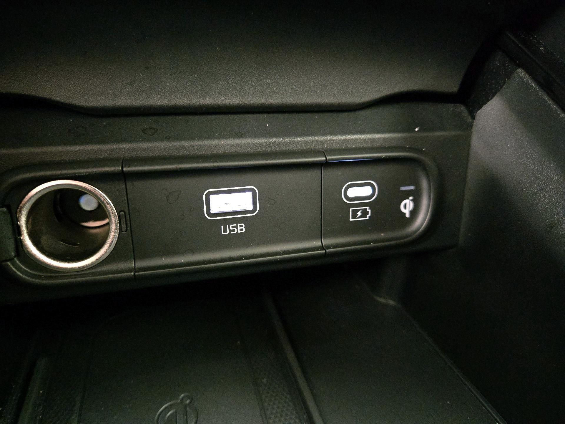 Thumbnail: 2023 Kia Telluride - 19