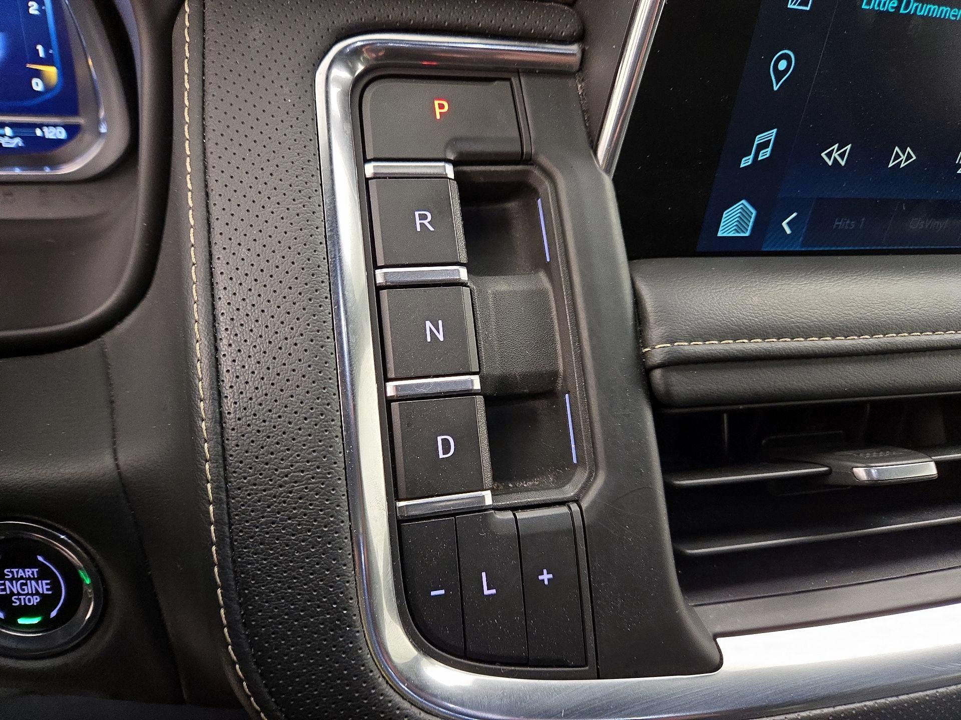 Thumbnail: 2023 Chevrolet Suburban - 17