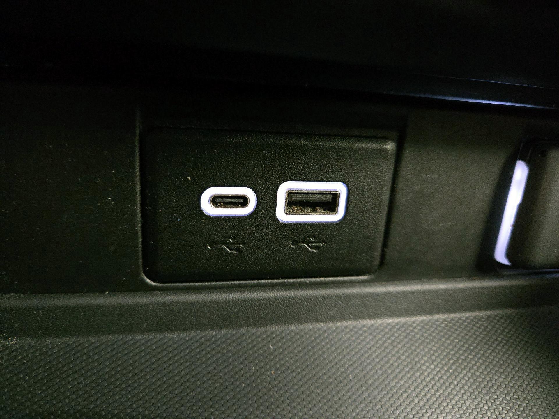 Thumbnail: 2023 Chevrolet Suburban - 18