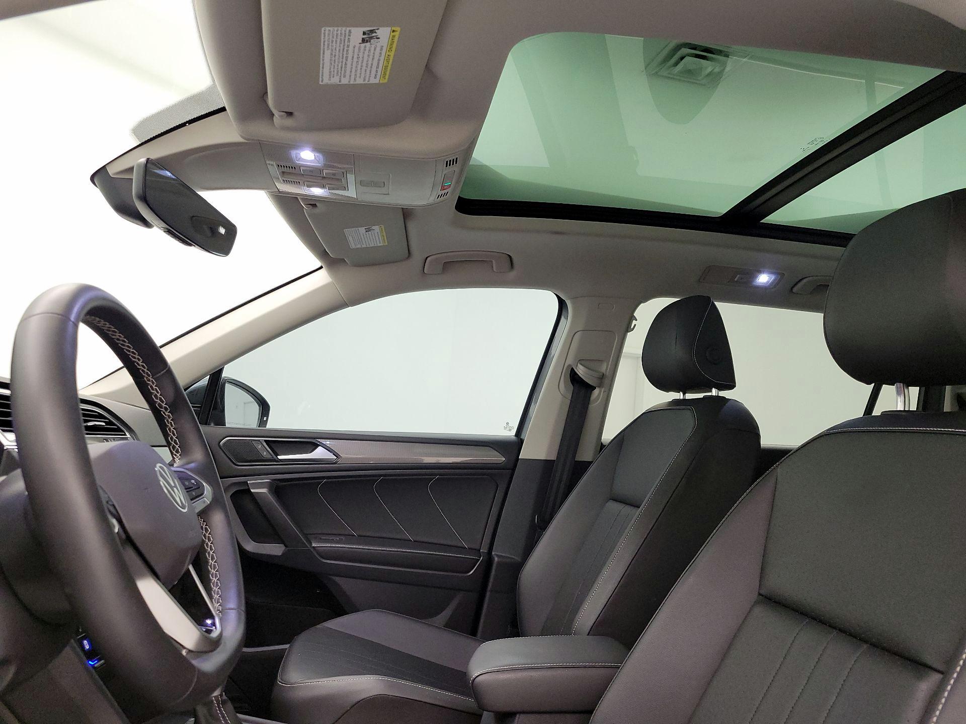 Thumbnail: 2022 Volkswagen Tiguan - 19