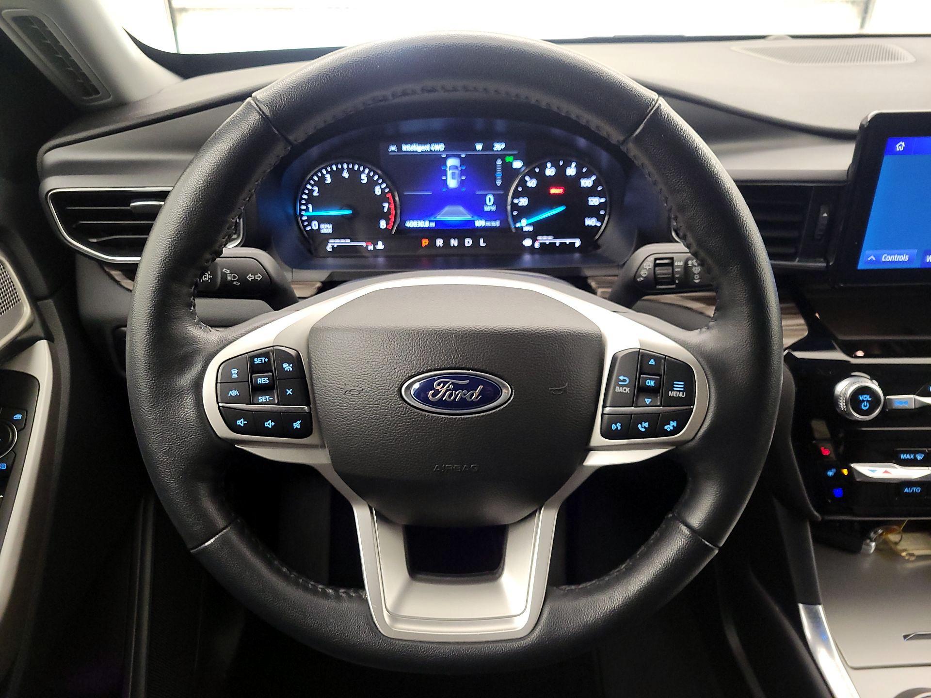 Thumbnail: 2023 Ford Explorer - 10