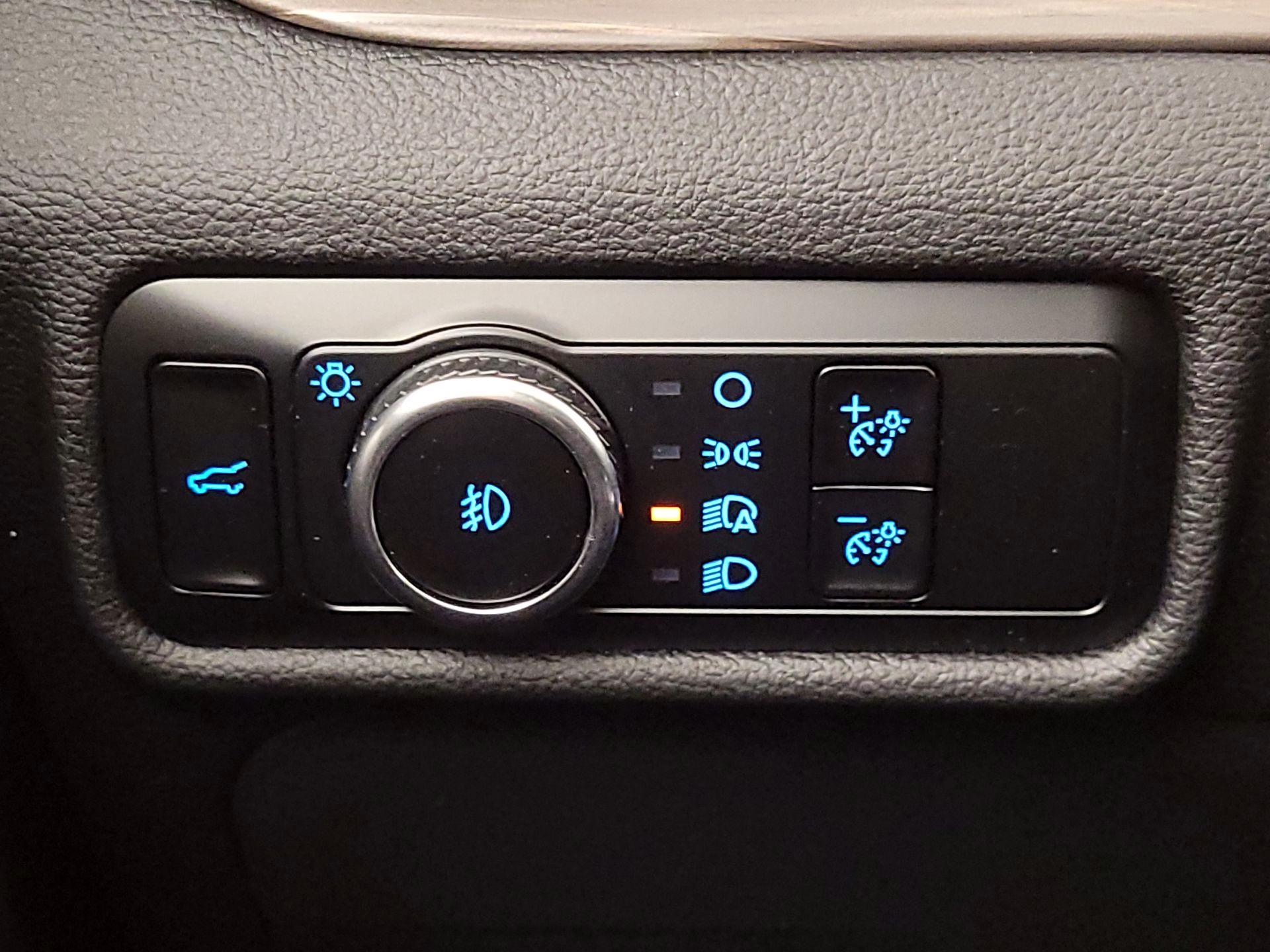 Thumbnail: 2023 Ford Explorer - 13