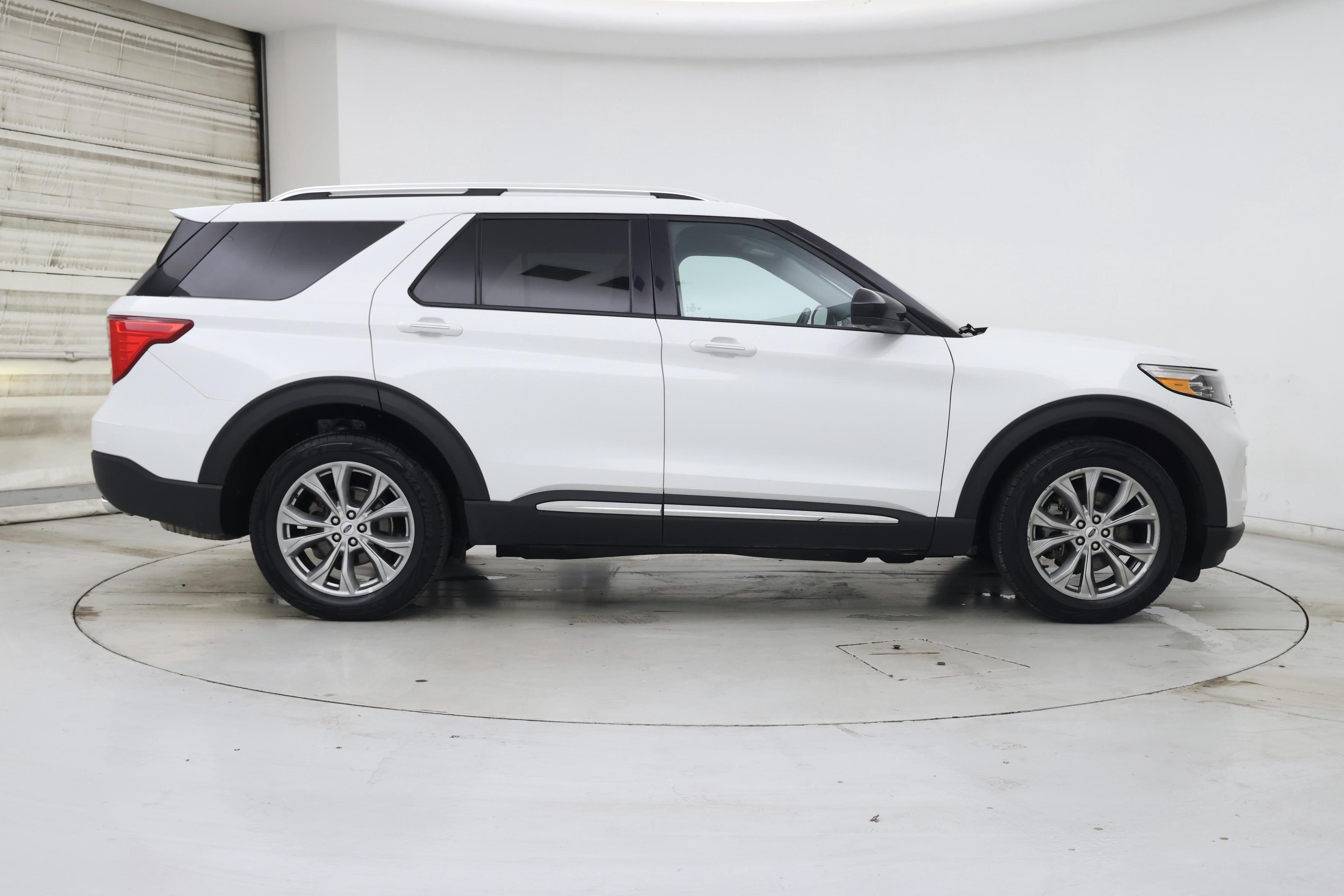 Thumbnail: 2023 Ford Explorer - 7