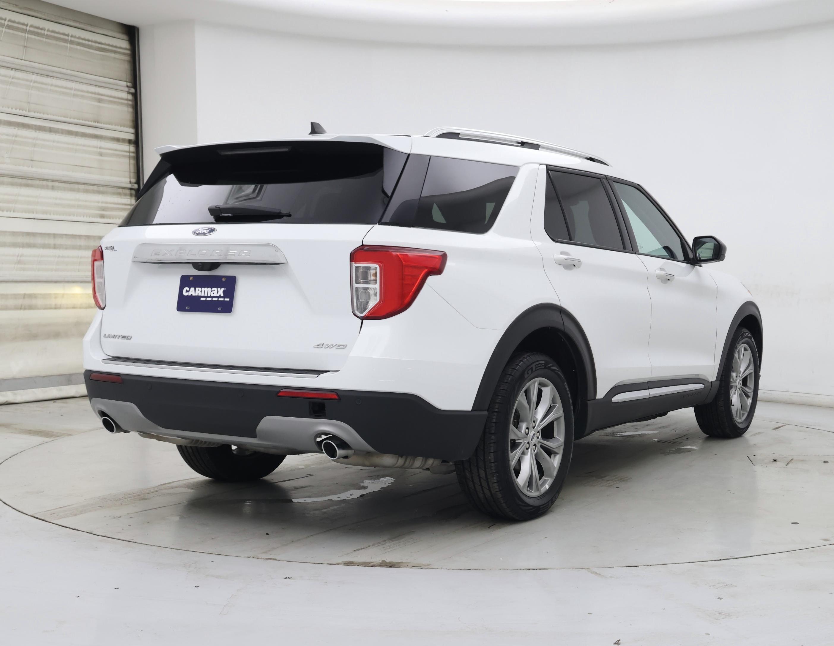 Thumbnail: 2023 Ford Explorer - 8