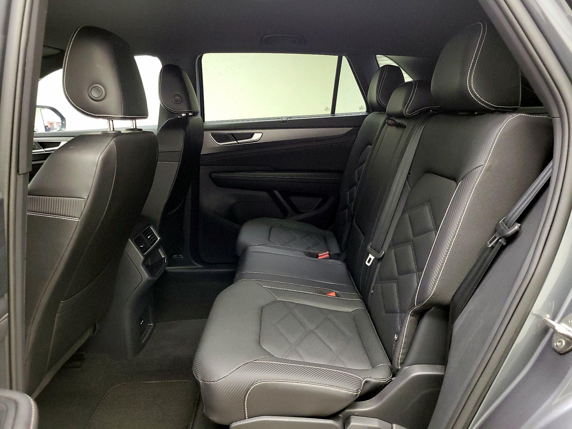 Thumbnail: 2025 Volkswagen Atlas - 19