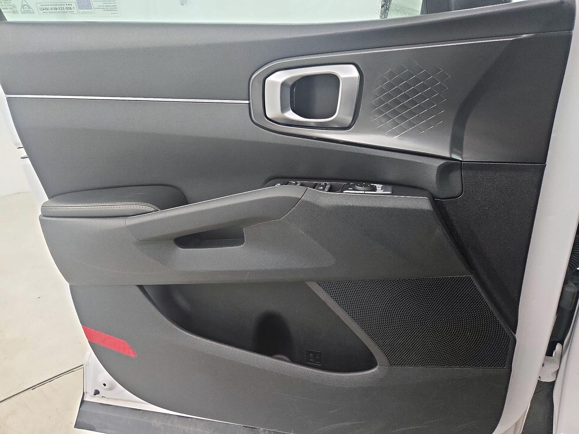 Thumbnail: 2024 Kia Sorento - 12