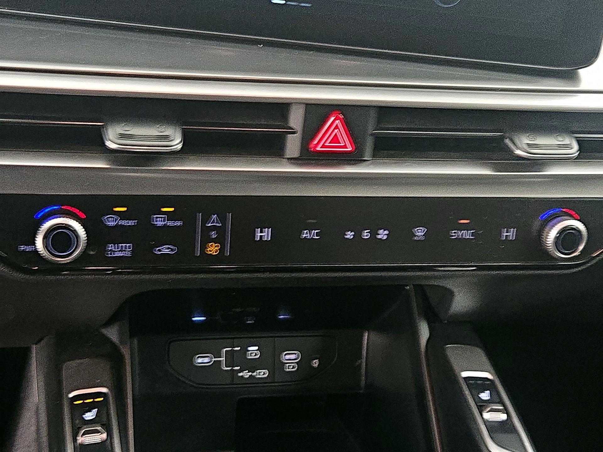 Thumbnail: 2024 Kia Sorento - 16