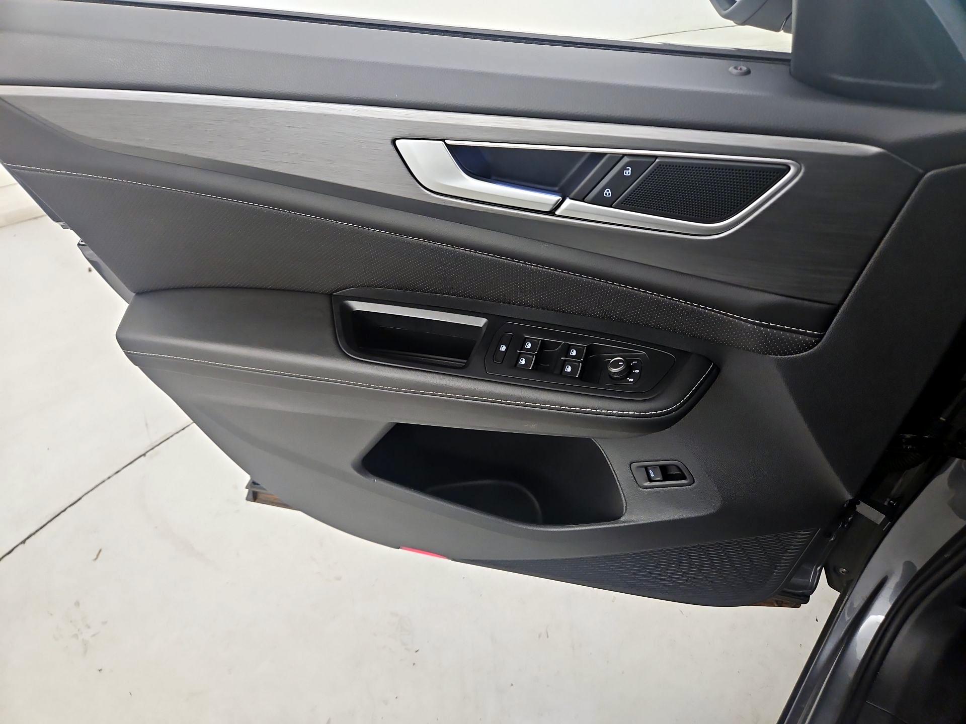 Thumbnail: 2025 Volkswagen Atlas - 12