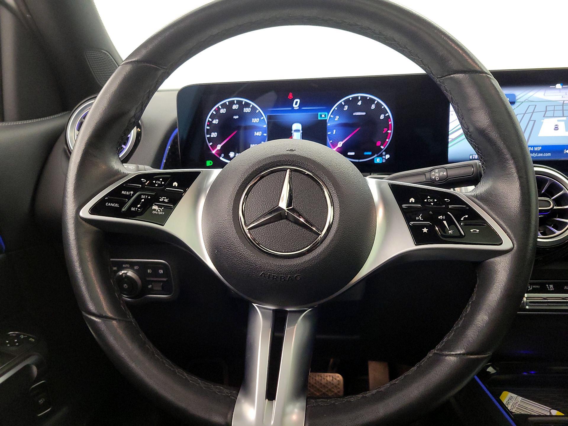 Thumbnail: 2024 Mercedes-Benz GLB - 10