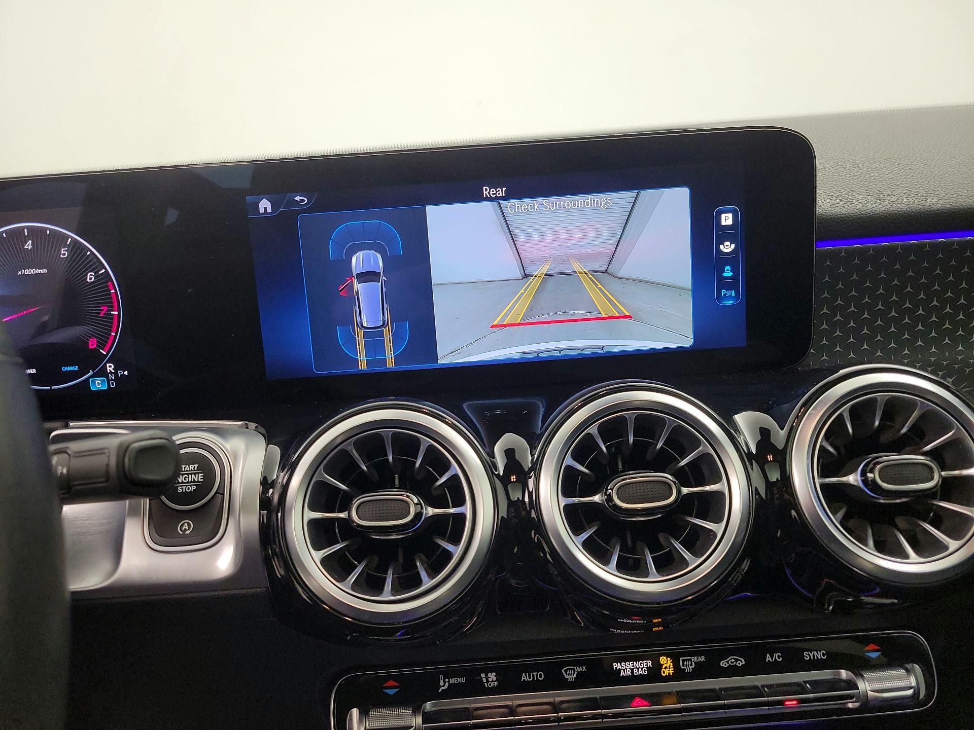 Thumbnail: 2024 Mercedes-Benz GLB - 15