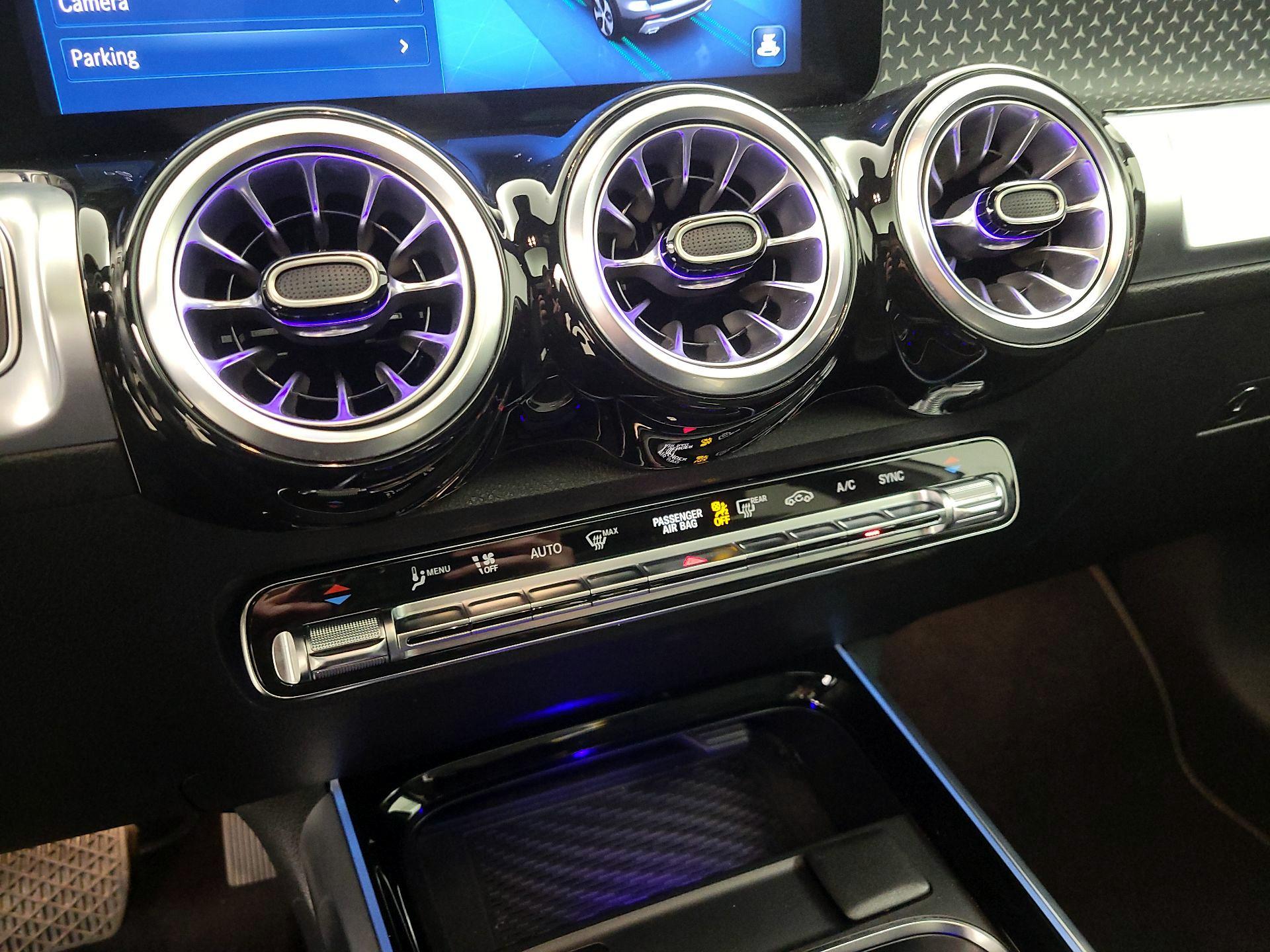 Thumbnail: 2024 Mercedes-Benz GLB - 17