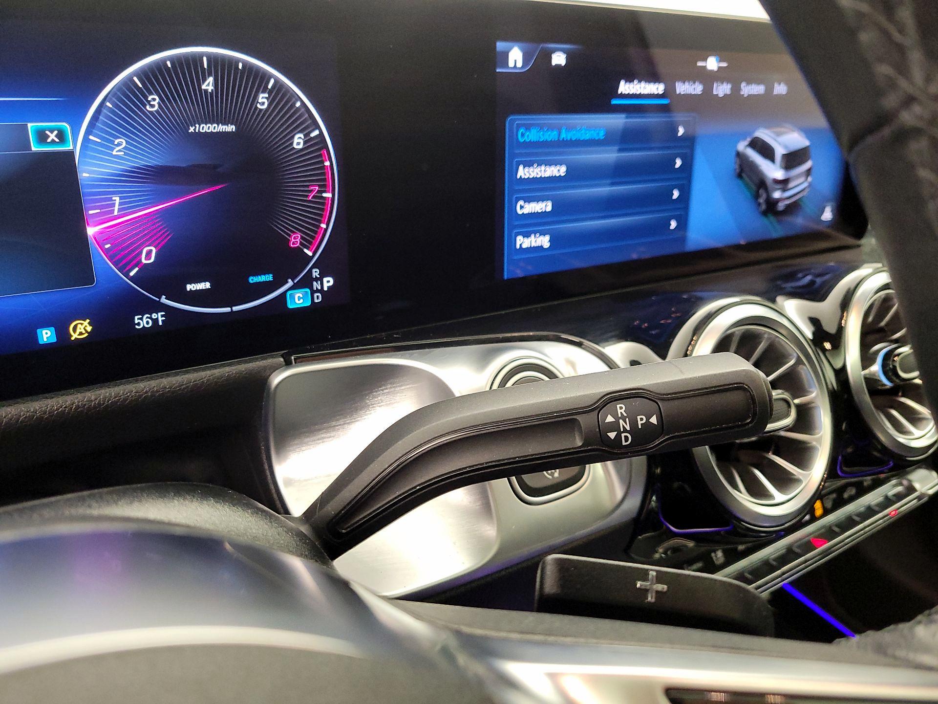 Thumbnail: 2024 Mercedes-Benz GLB - 18