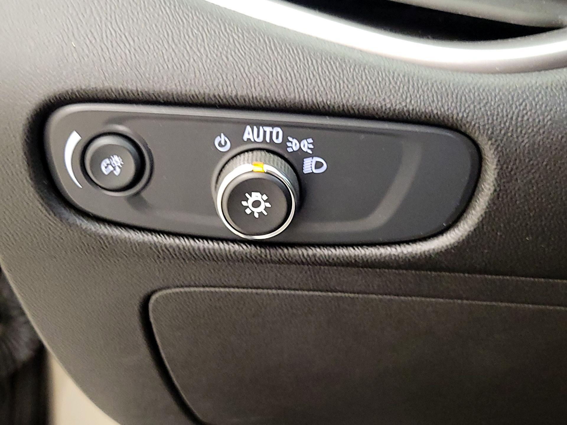 Thumbnail: 2024 Chevrolet Malibu - 13