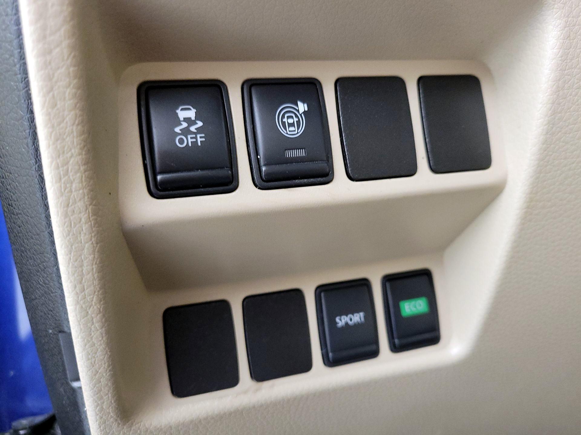 Thumbnail: 2017 Nissan Rogue - 13