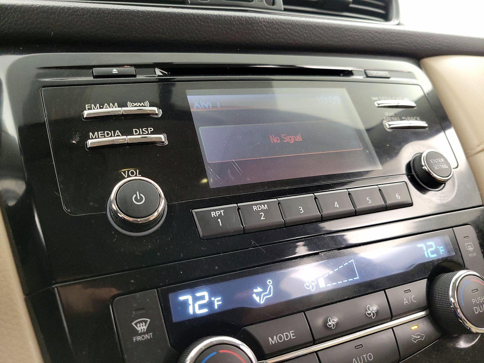 Thumbnail: 2017 Nissan Rogue - 15