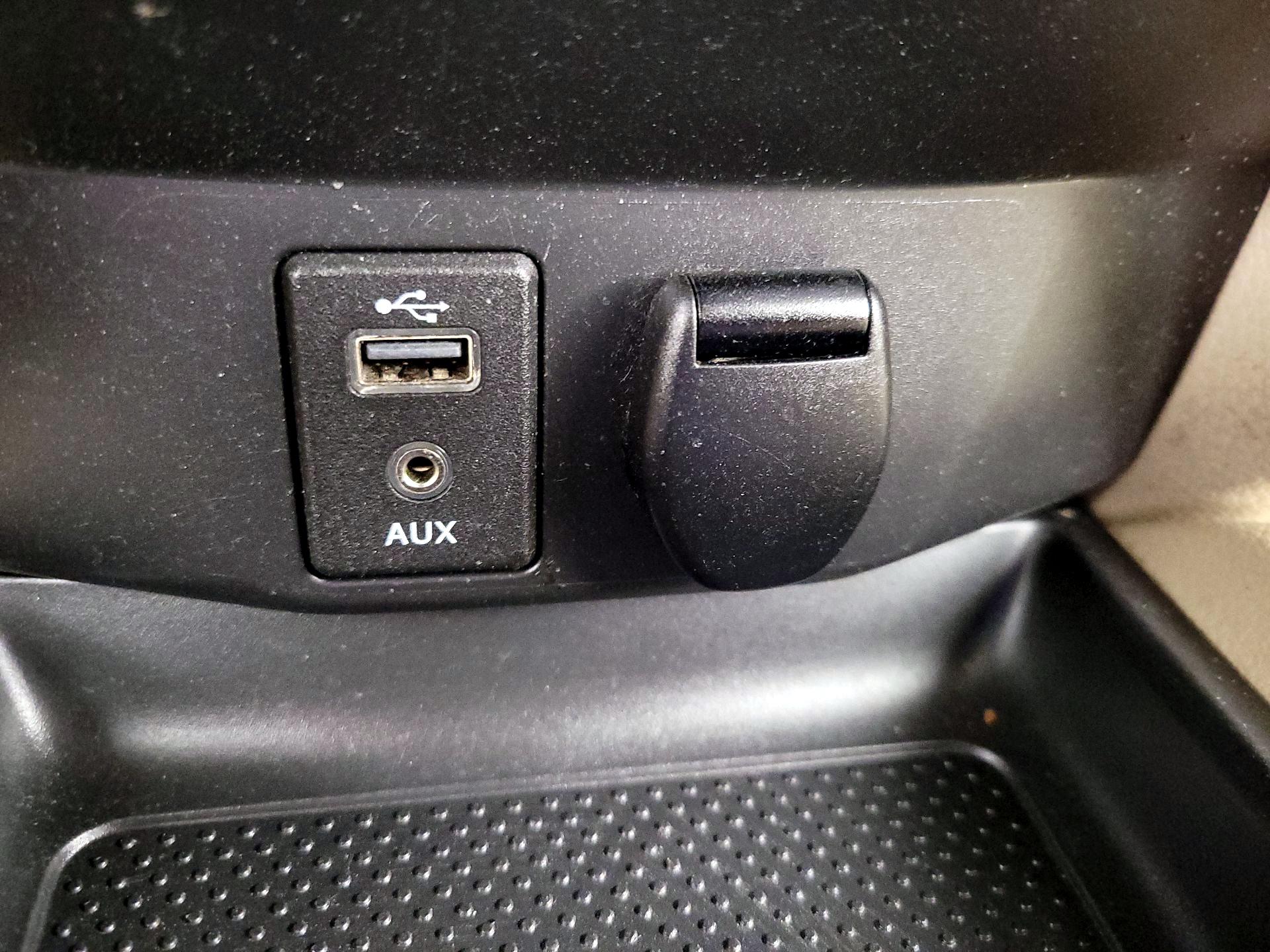 Thumbnail: 2017 Nissan Rogue - 18