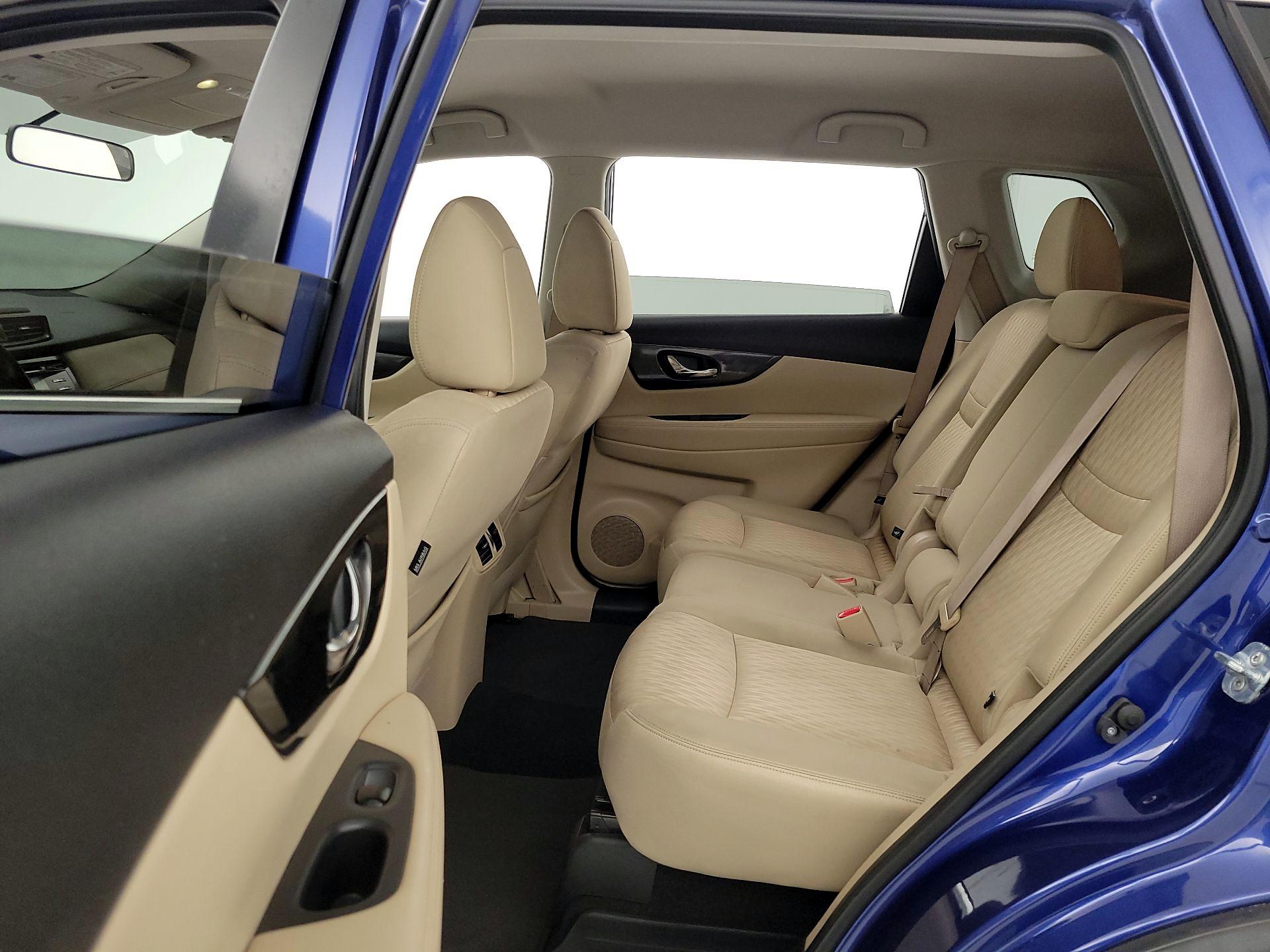 Thumbnail: 2017 Nissan Rogue - 19