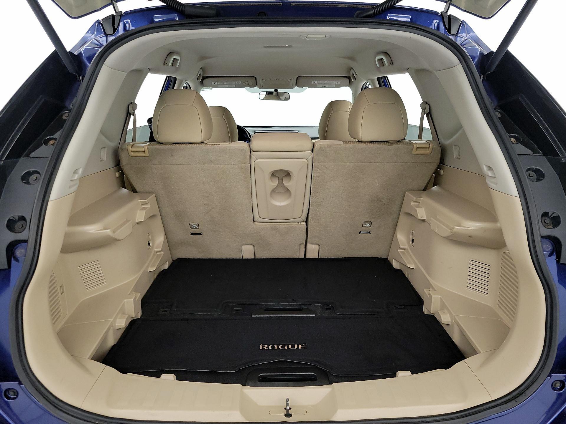 Thumbnail: 2017 Nissan Rogue - 20