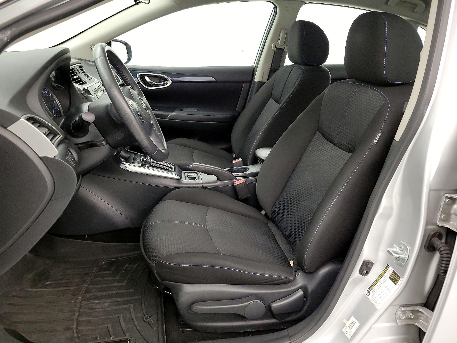 Thumbnail: 2016 Nissan Sentra - 11