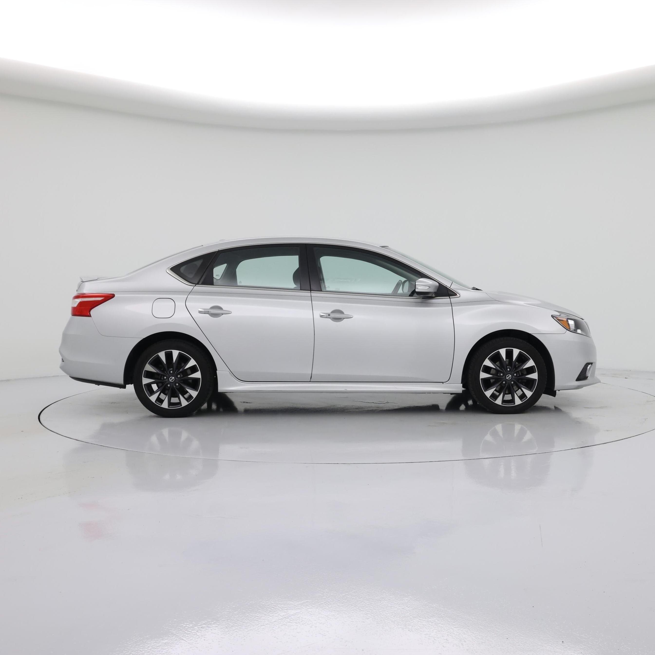 Thumbnail: 2016 Nissan Sentra - 7