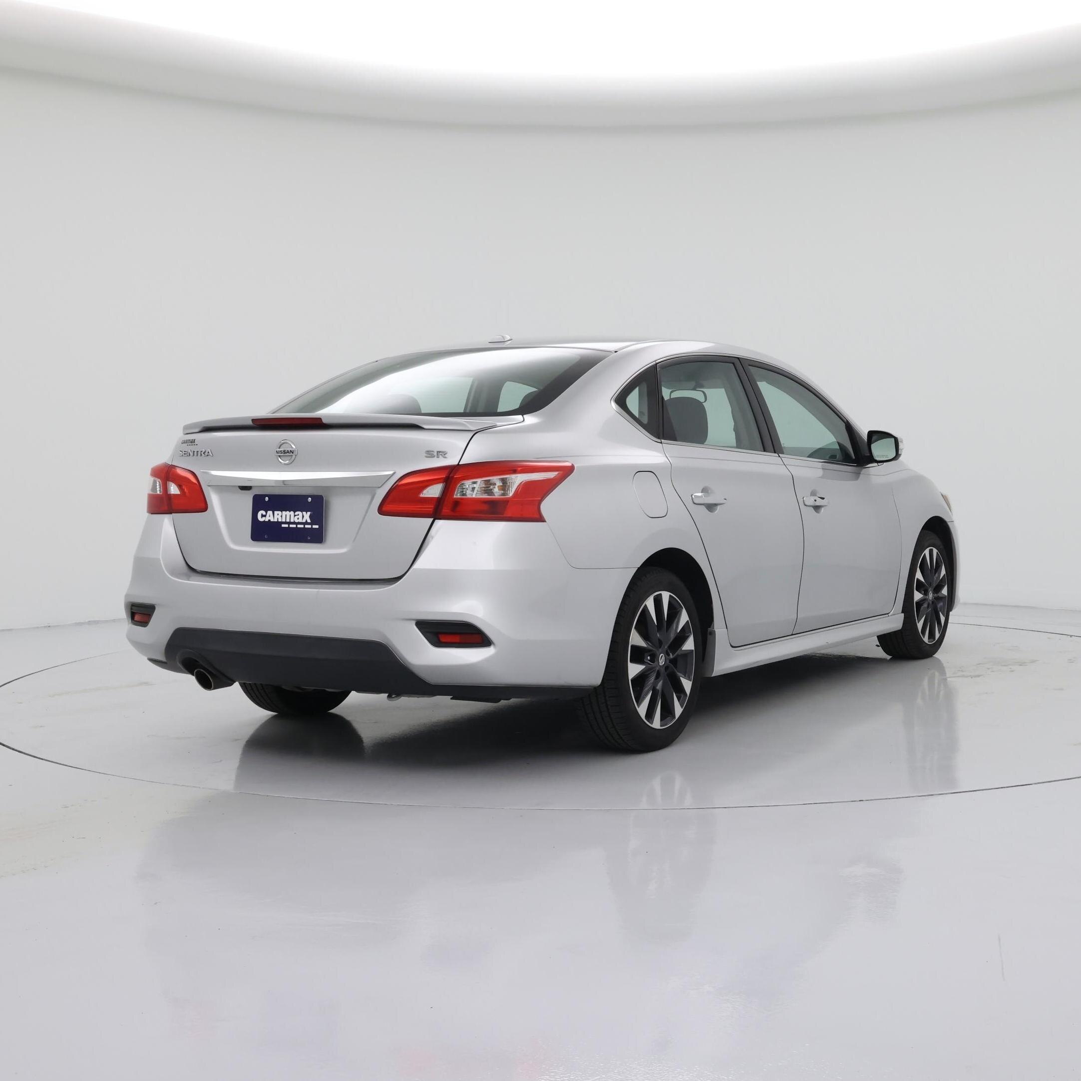 Thumbnail: 2016 Nissan Sentra - 8