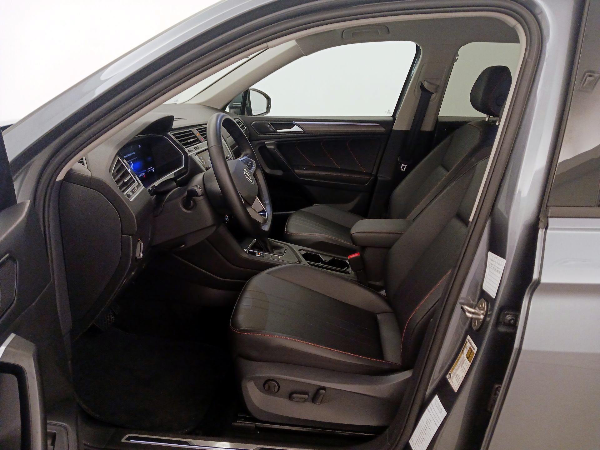 Thumbnail: 2024 Volkswagen Tiguan - 11