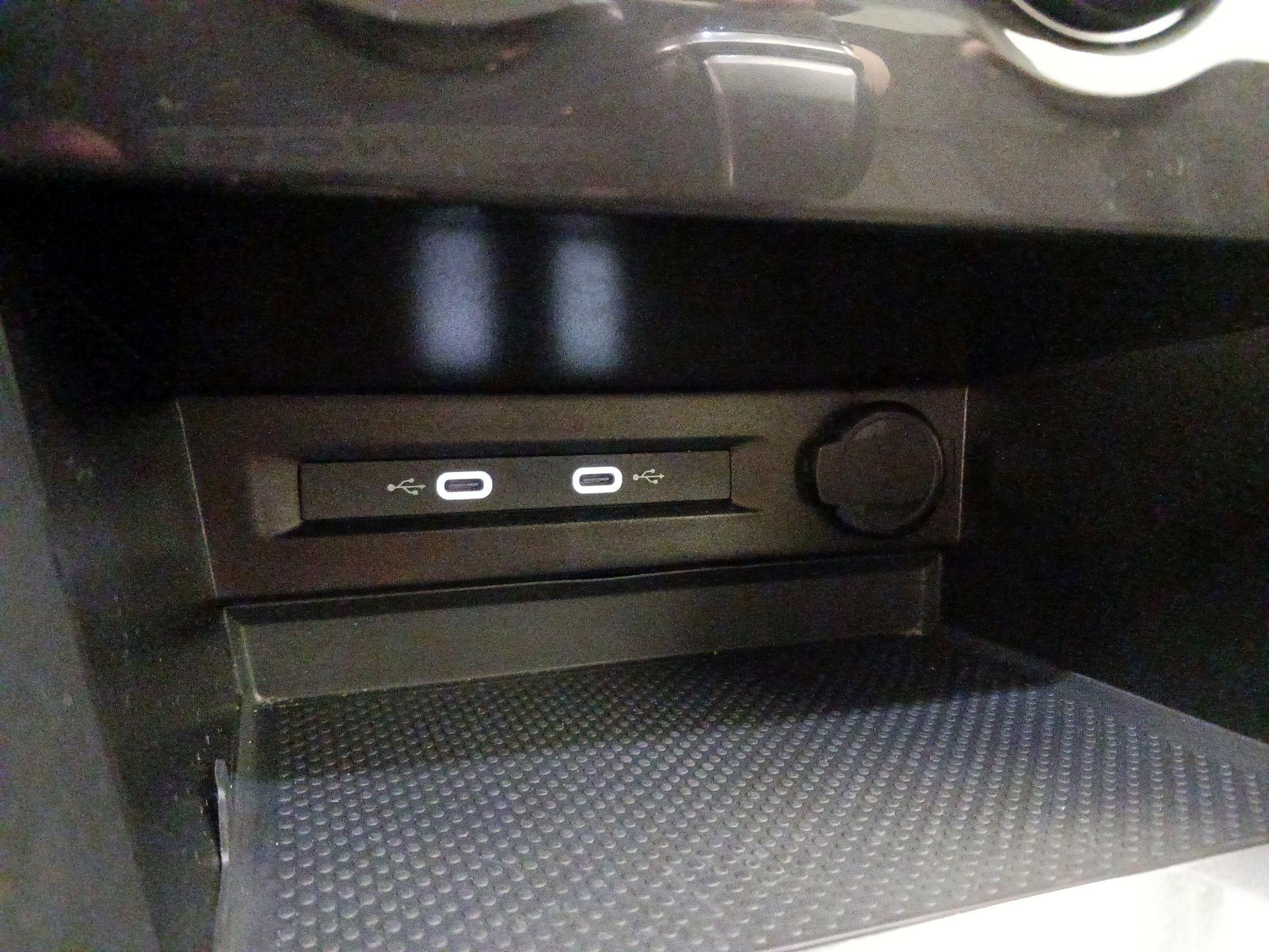 Thumbnail: 2024 Volkswagen Tiguan - 18