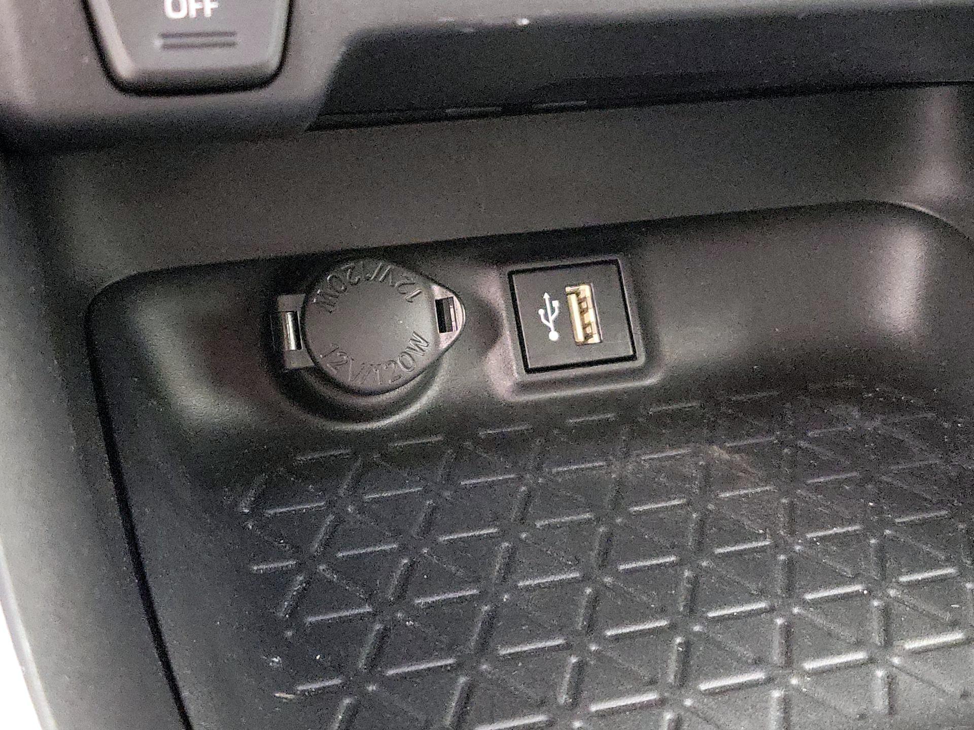 Thumbnail: 2023 Toyota RAV4 - 18